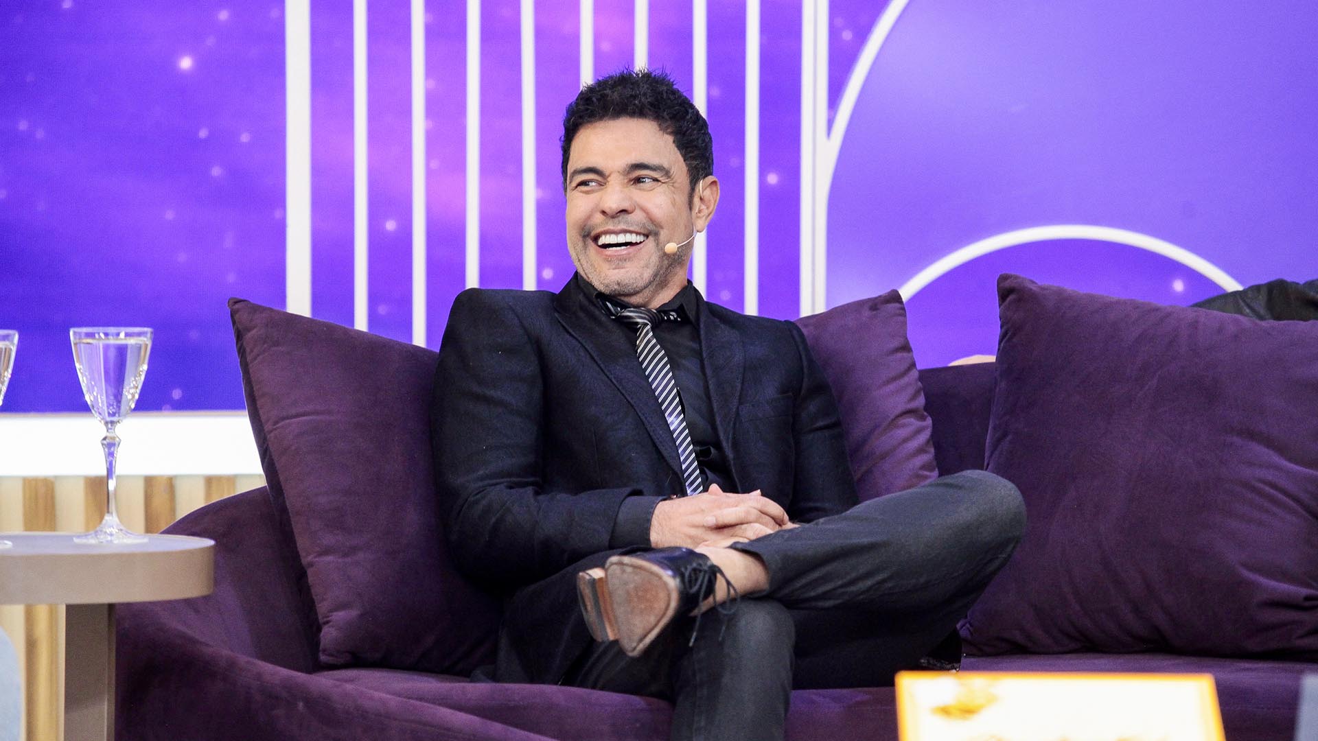Zezé Di Camargo no programa Sabadou com Virginia