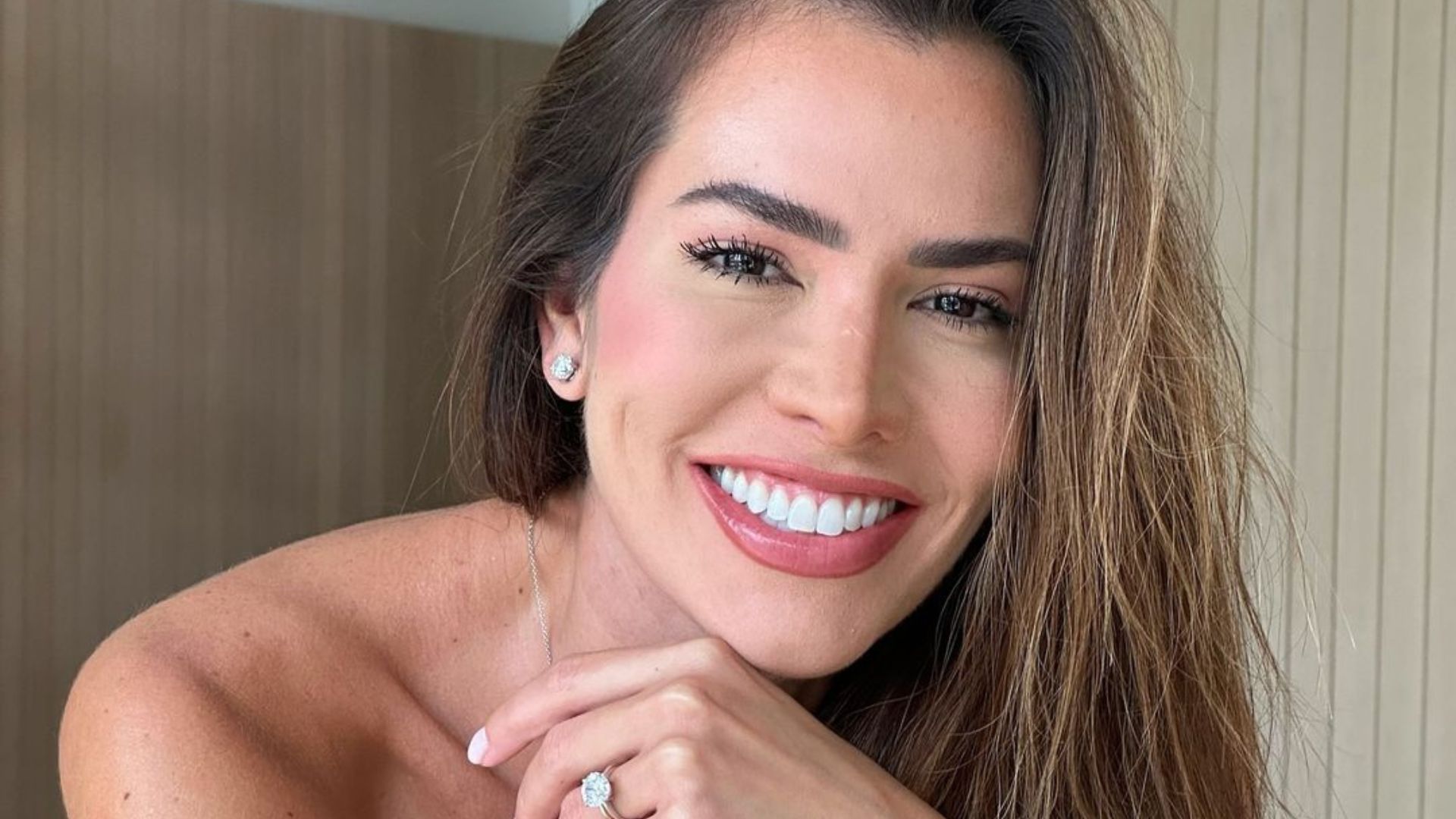 Adriana Sant’Anna impressiona com antes e depois de corpo