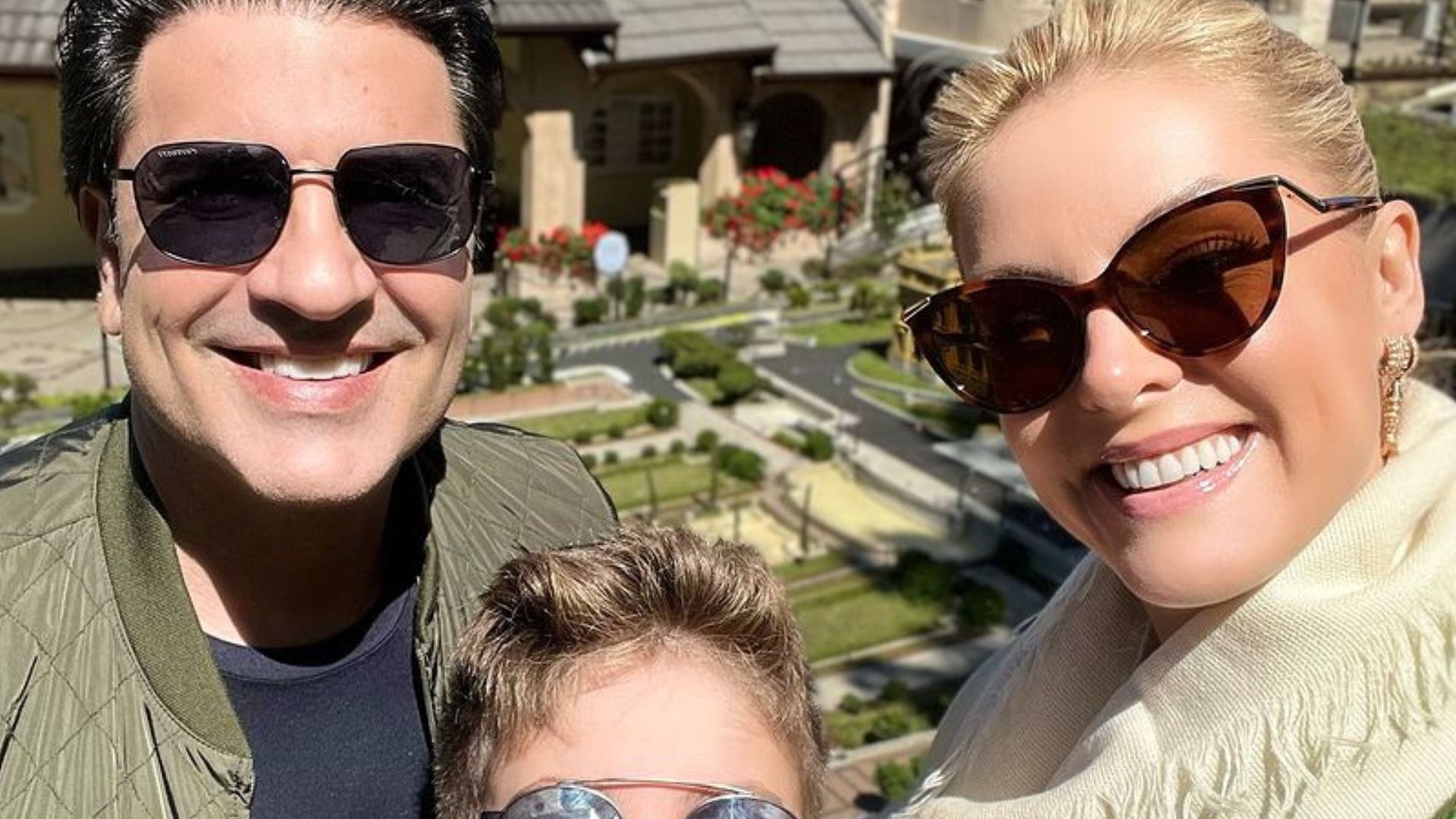 Ana Hickmann curte viagem com Edu Guedes e o filho: “Muito especial”