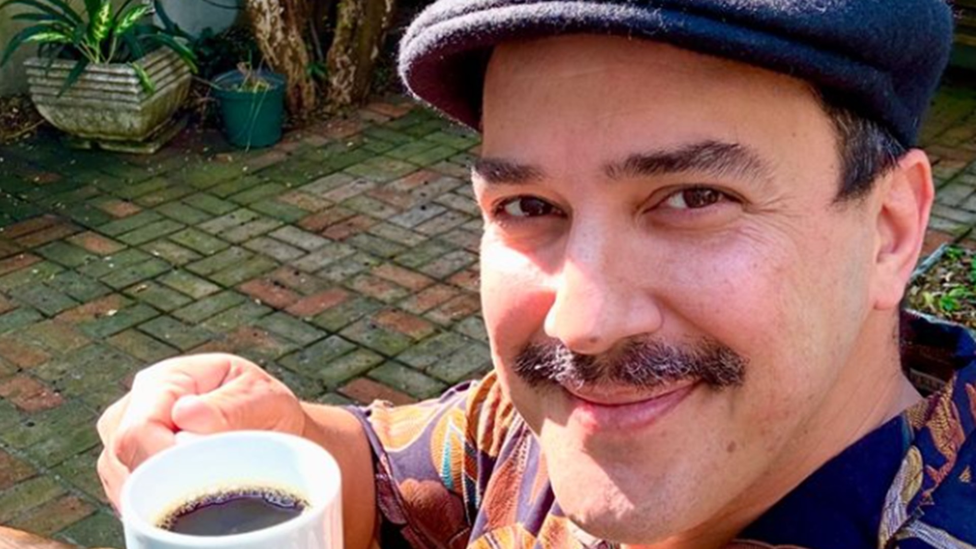 André Marques fala sobre dor do luto: “Choro algumas vezes durante o dia”