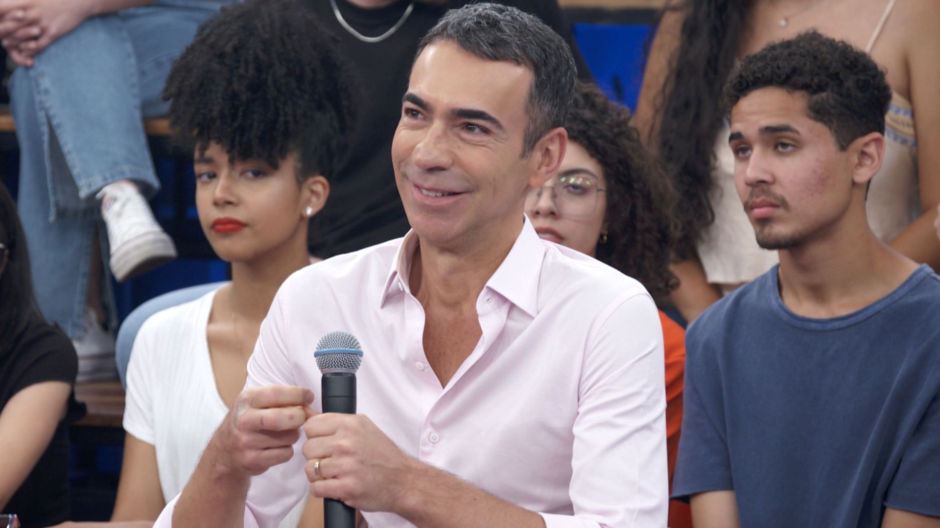 César Tralli relembra morte da mãe em acidente aéreo: “Baque”