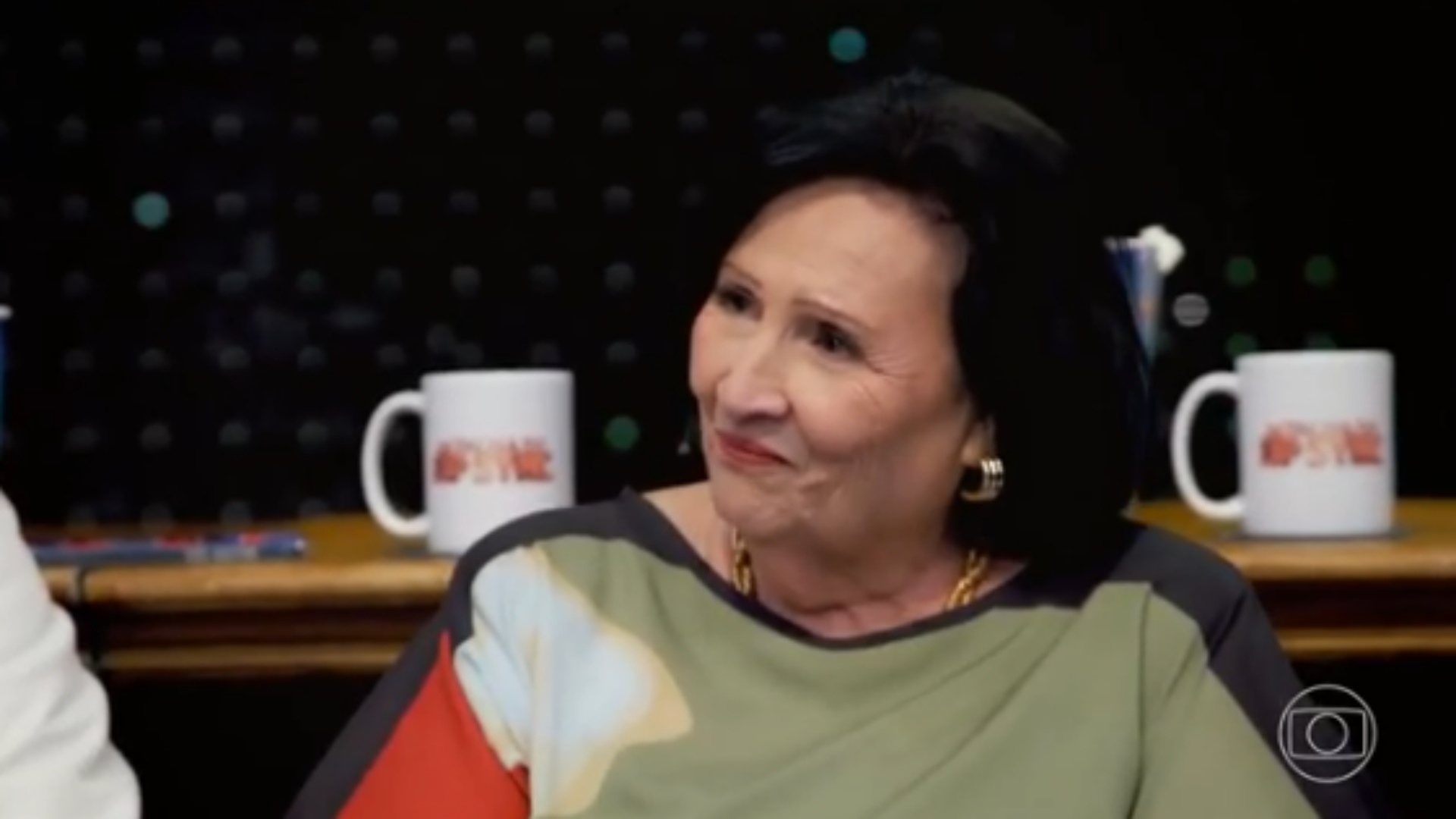 Dona Déa Lúcia ganha presentes inusitados de Luciano Huck no ‘Domingão’