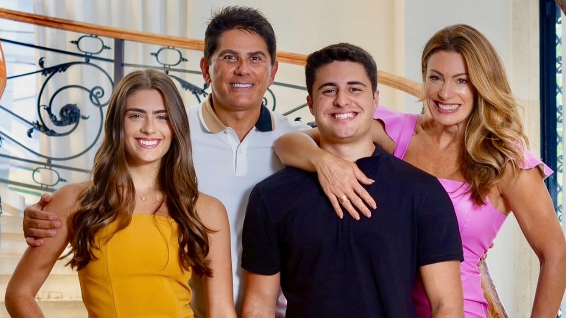 Cesar Filho abre intimidade e reflete sobre maturidade dos filhos: ‘Vejo da mesma forma’