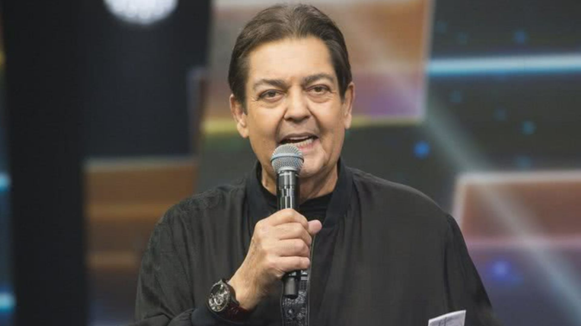 Aos 76 anos, Faustão é internado em São Paulo para realizar novo procedimento médico