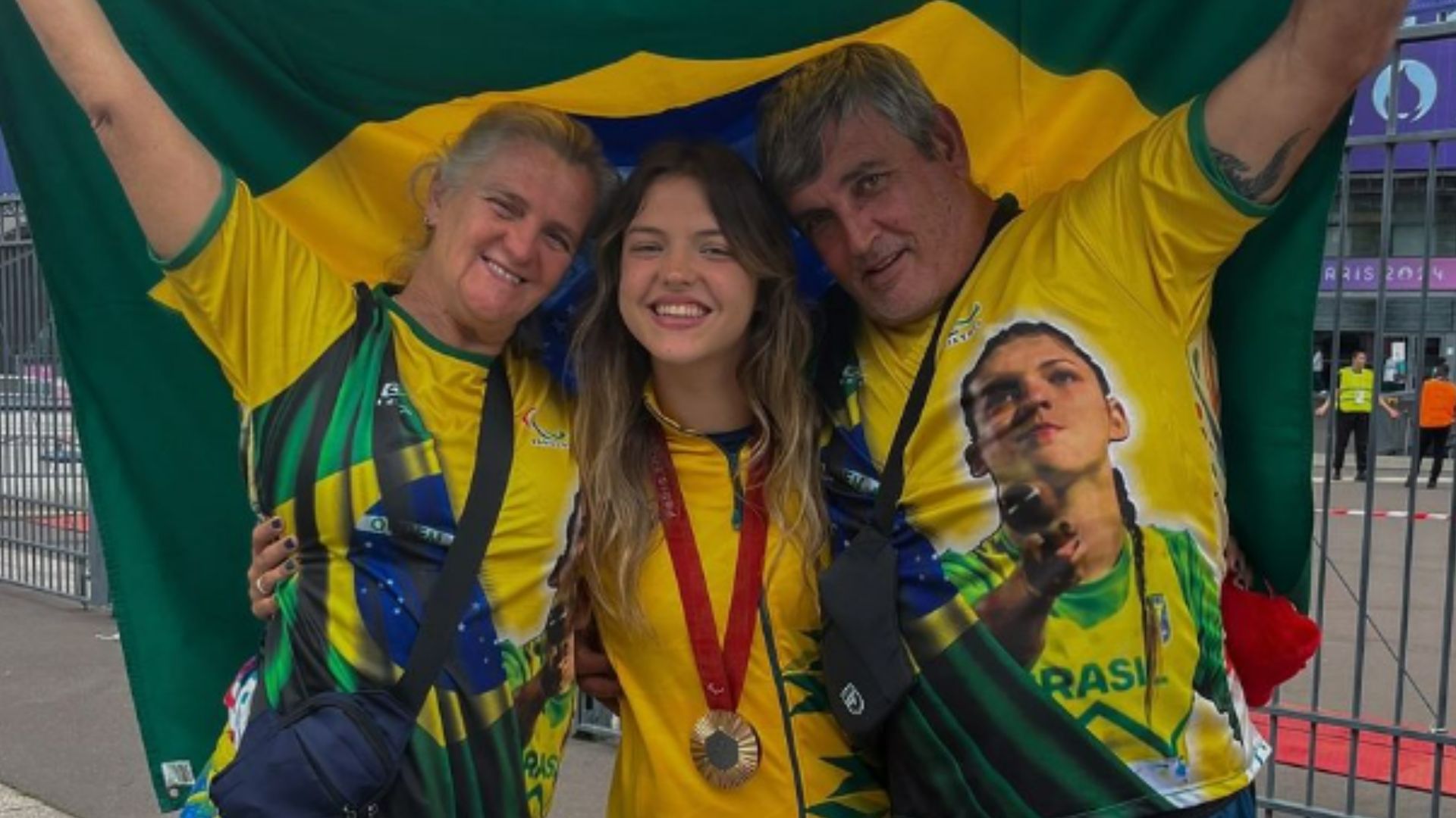 Ex-Chiquitita, Giovanna Boscolo emociona com homenagem após ganhar bronze nas Paralimpíadas