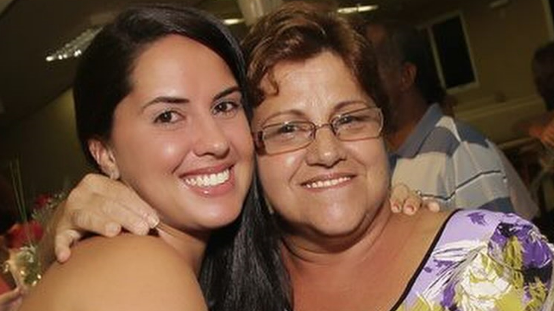 Graciele Lacerda presta homenagem especial no aniversário da mãe