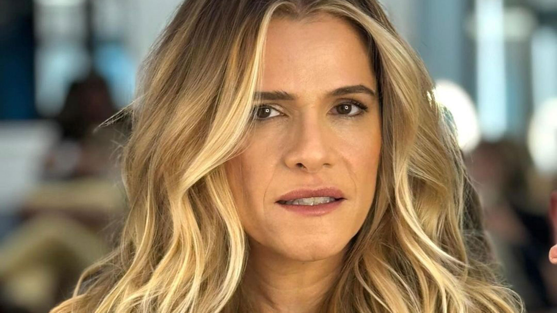 Ingrid Guimarães aposta em look ousado e recebe elogios: ‘Deusa’