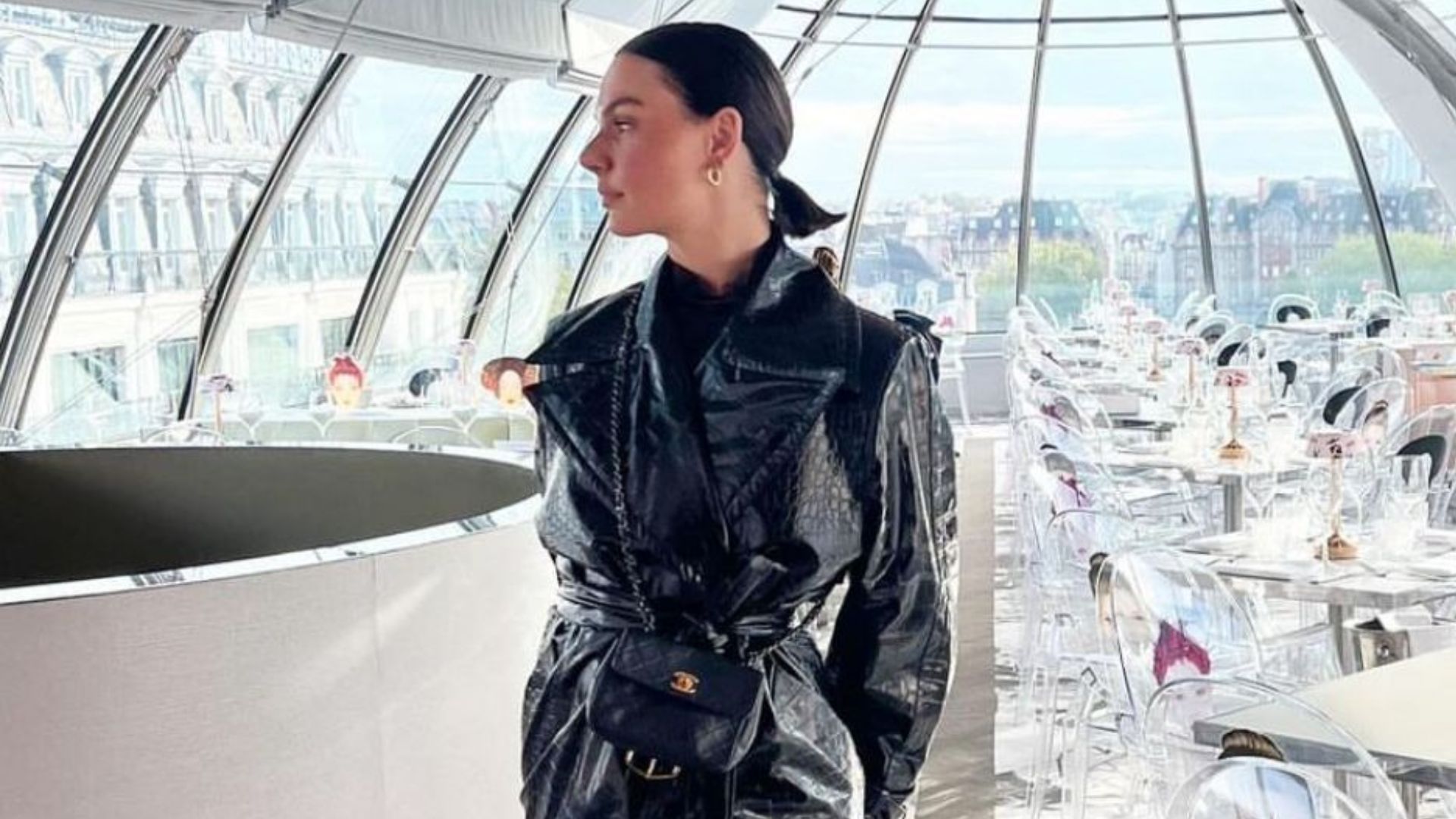 Isis Valverde arranca elogios ao abrir álbum de fotos em Paris