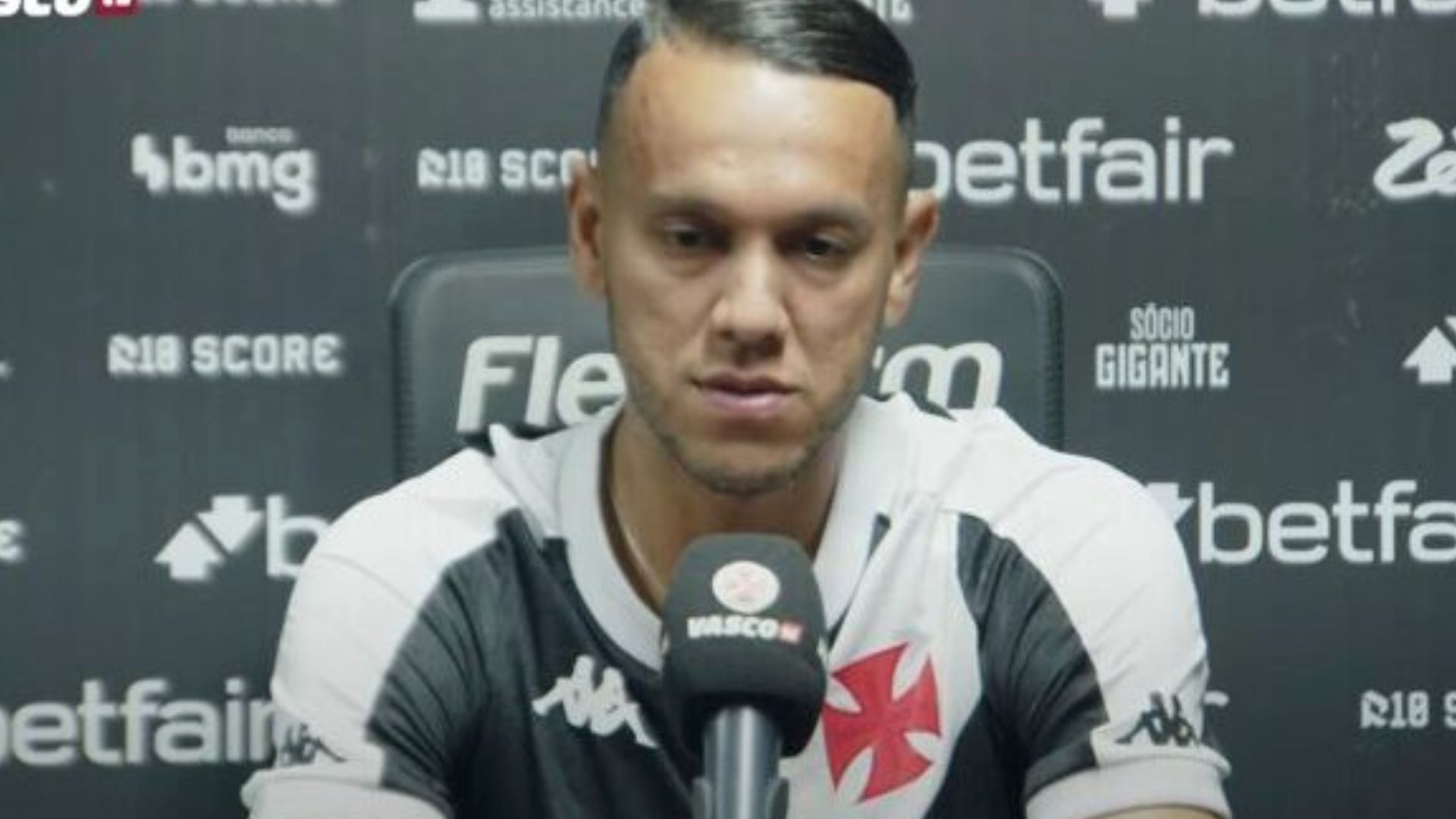 Jogador Souza, do Vasco, sofre assalto à mão armada: ‘Levaram até meu chinelo’