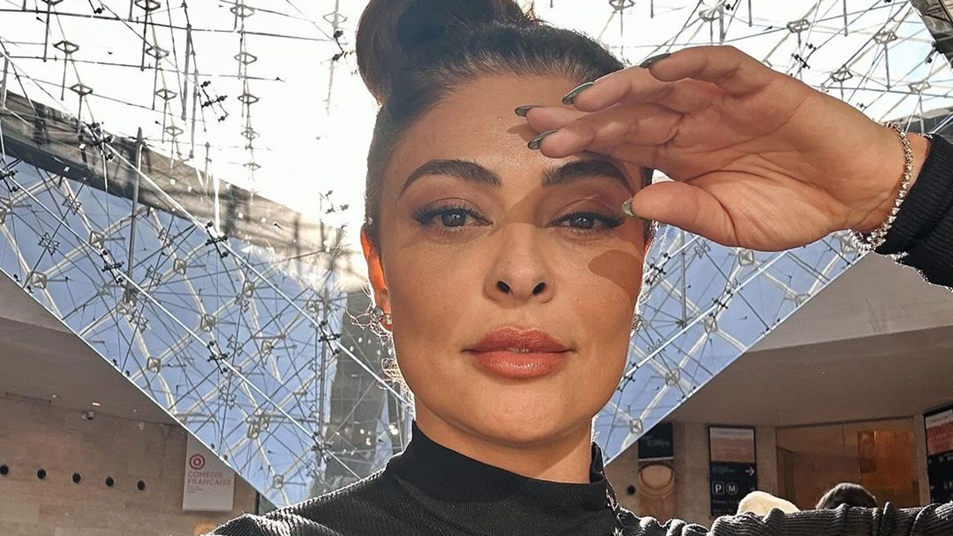 Juliana Paes passa por perrengue chique durante viagem em Veneza