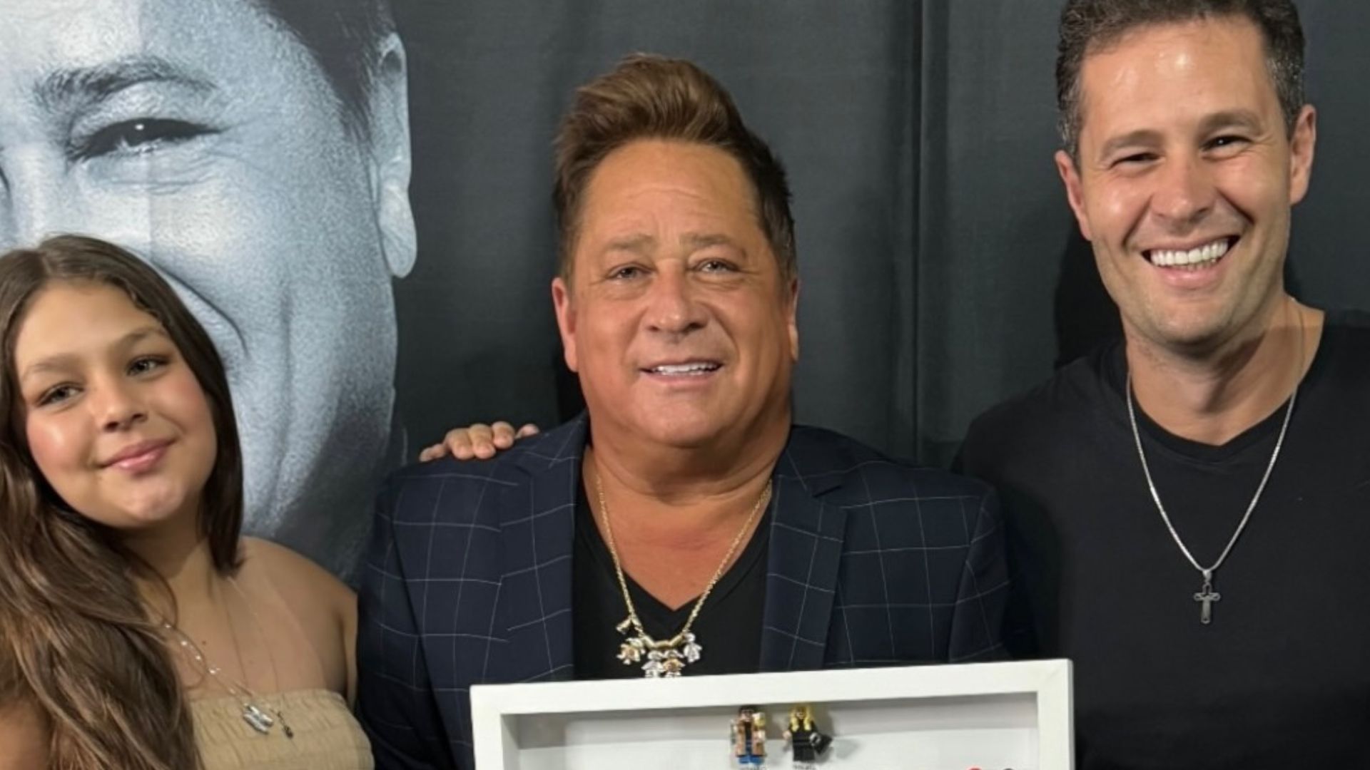 Leonardo se encanta com presente simbólico da neta: ‘Muito carinho’