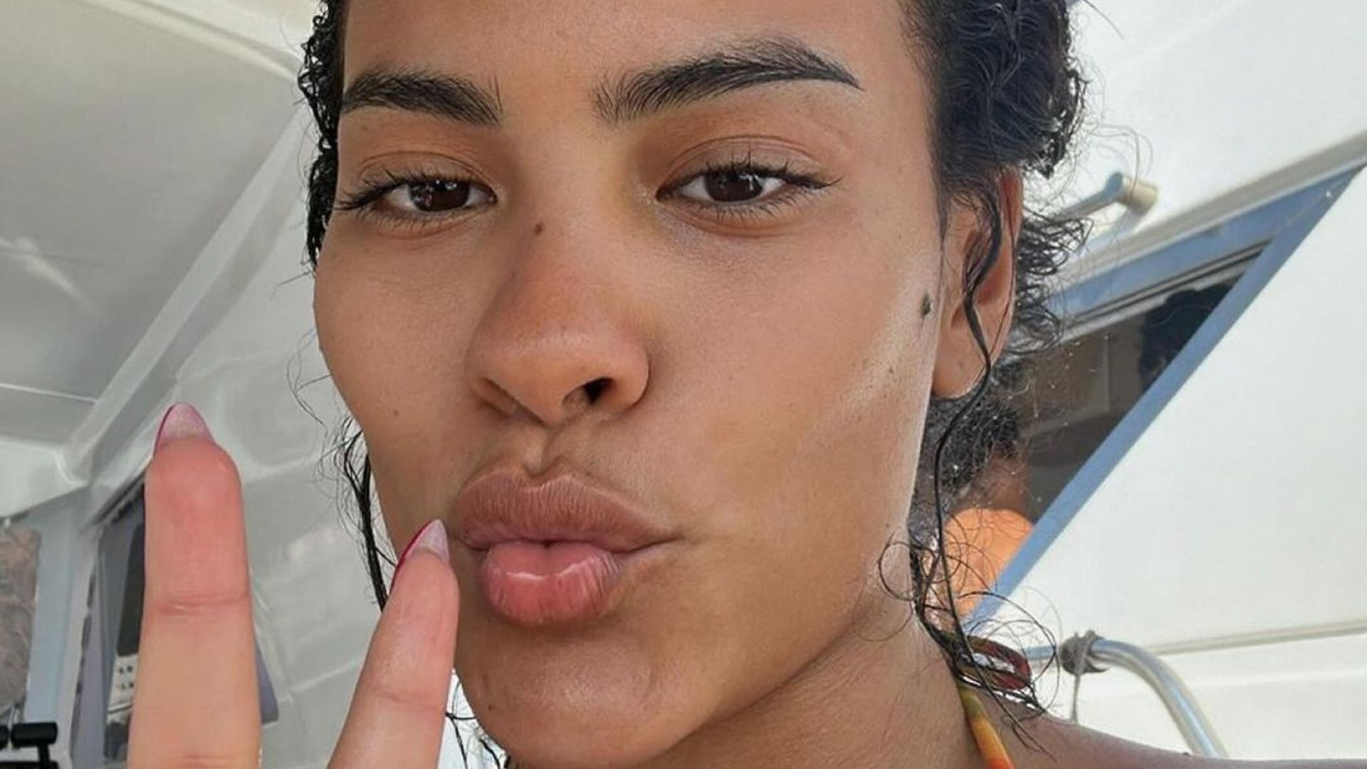 Bella Campos abre o jogo sobre sua vida amorosa e dispara: ‘Sem paciência’