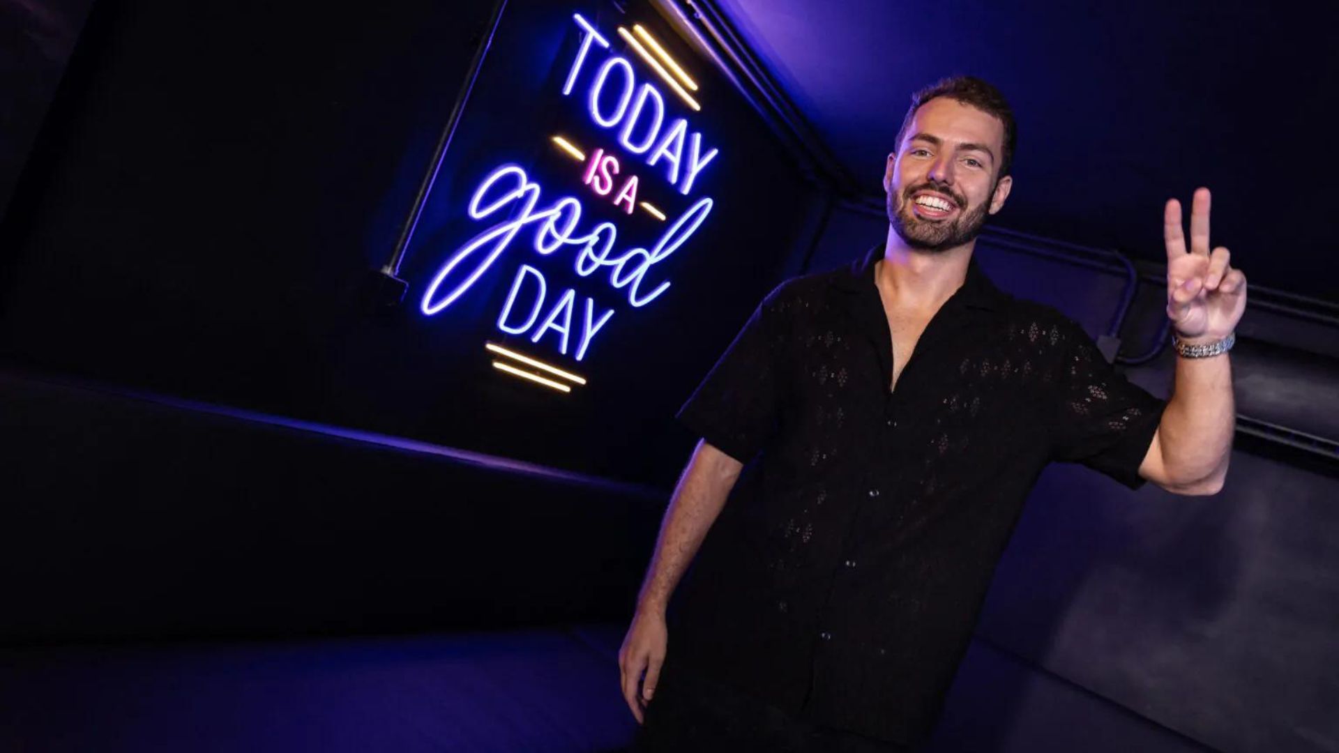 Matheus Costa realiza sonho antigo ao viralizar com humor: ‘Expansão física’