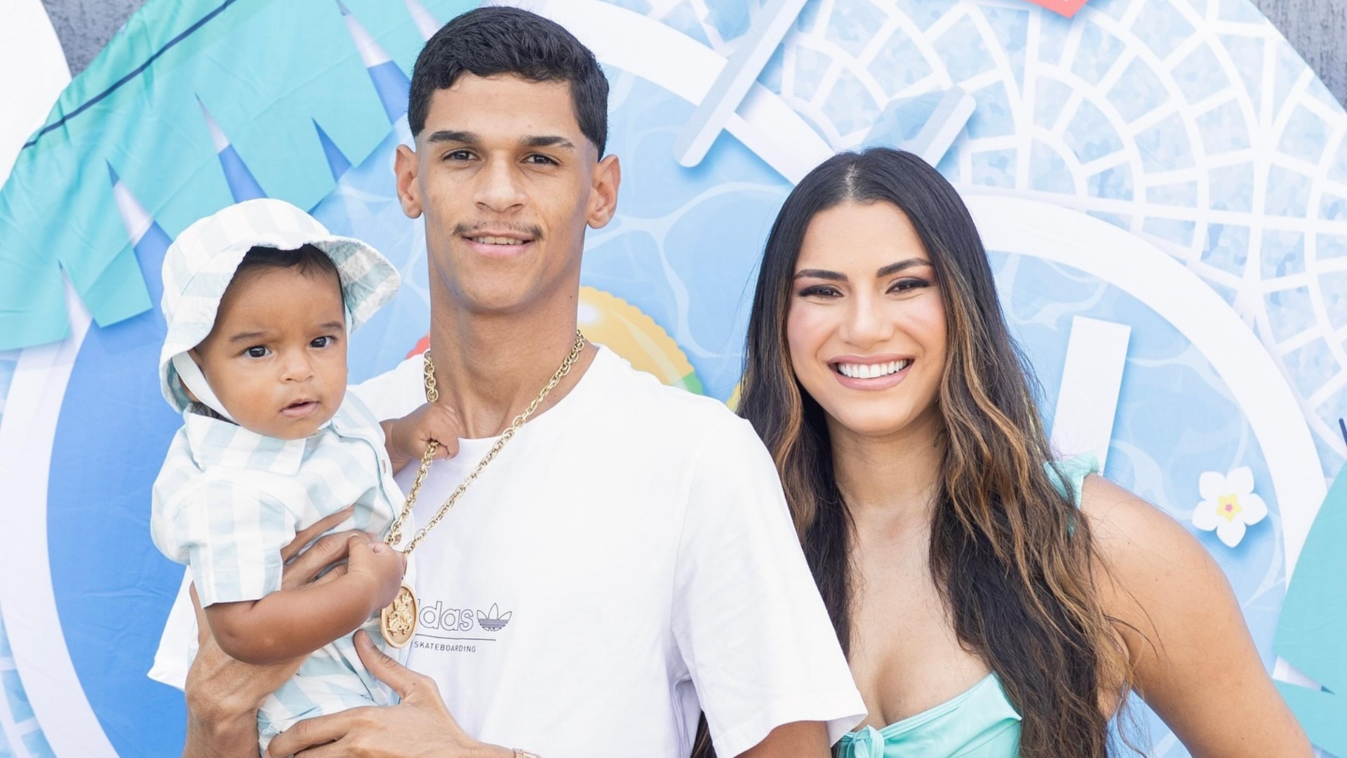 Filho de Luva de Pedreiro ganha festa temática em seu mesversário