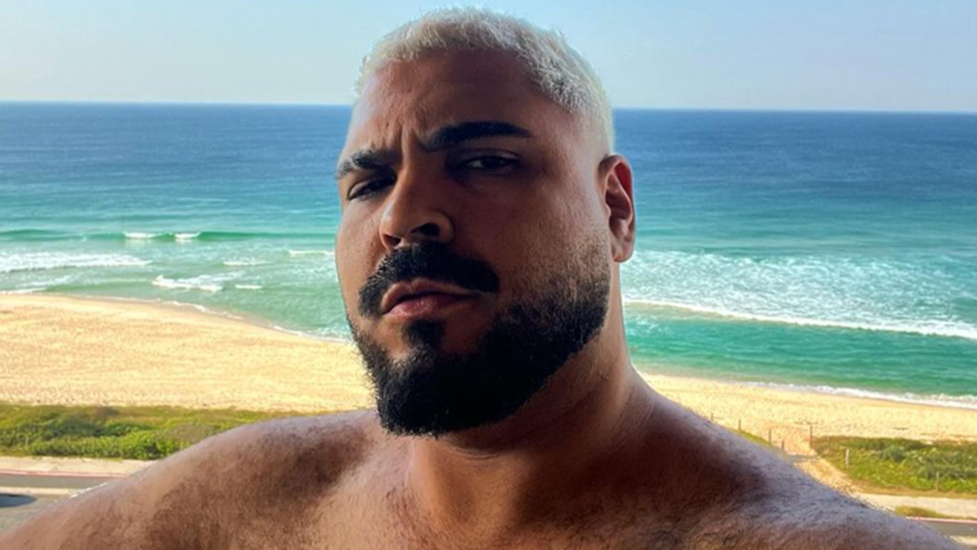 Paulo Vieira expõe situação com nova funcionária: “Vejam que sorte a minha”