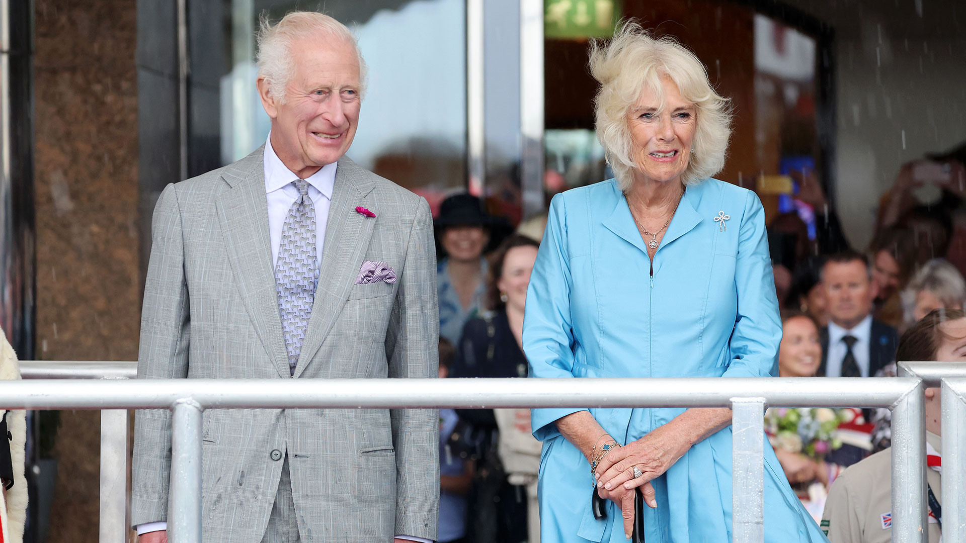 Rainha Camilla comenta sobre o estado de saúde de Rei Charles III