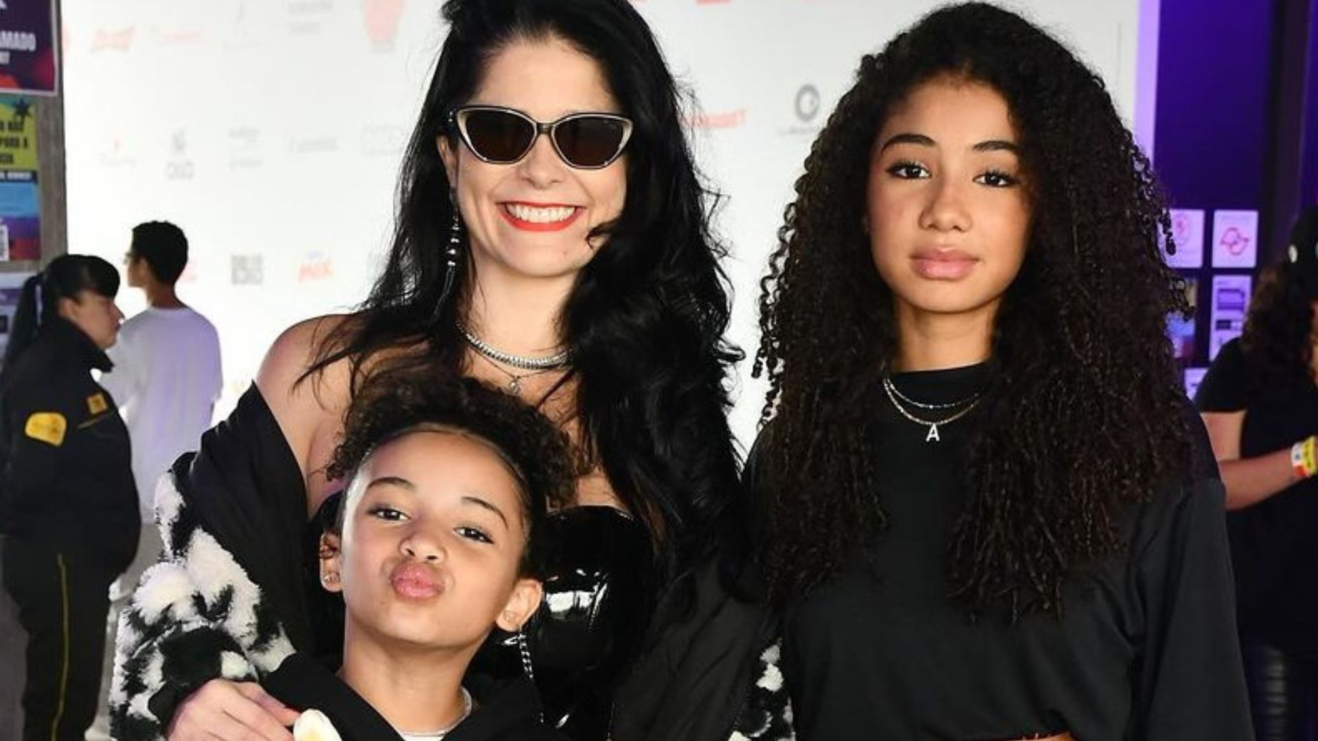 Samara Felippo faz forte desabafo sobre maternidade: ‘É pesada’