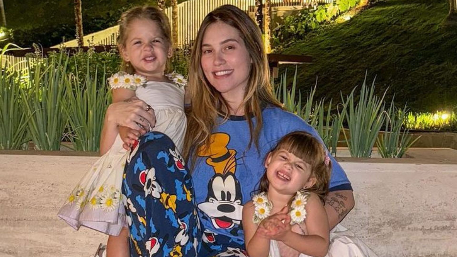 Virginia Fonseca explica decisão de manter as filhas longe da escola por um mês