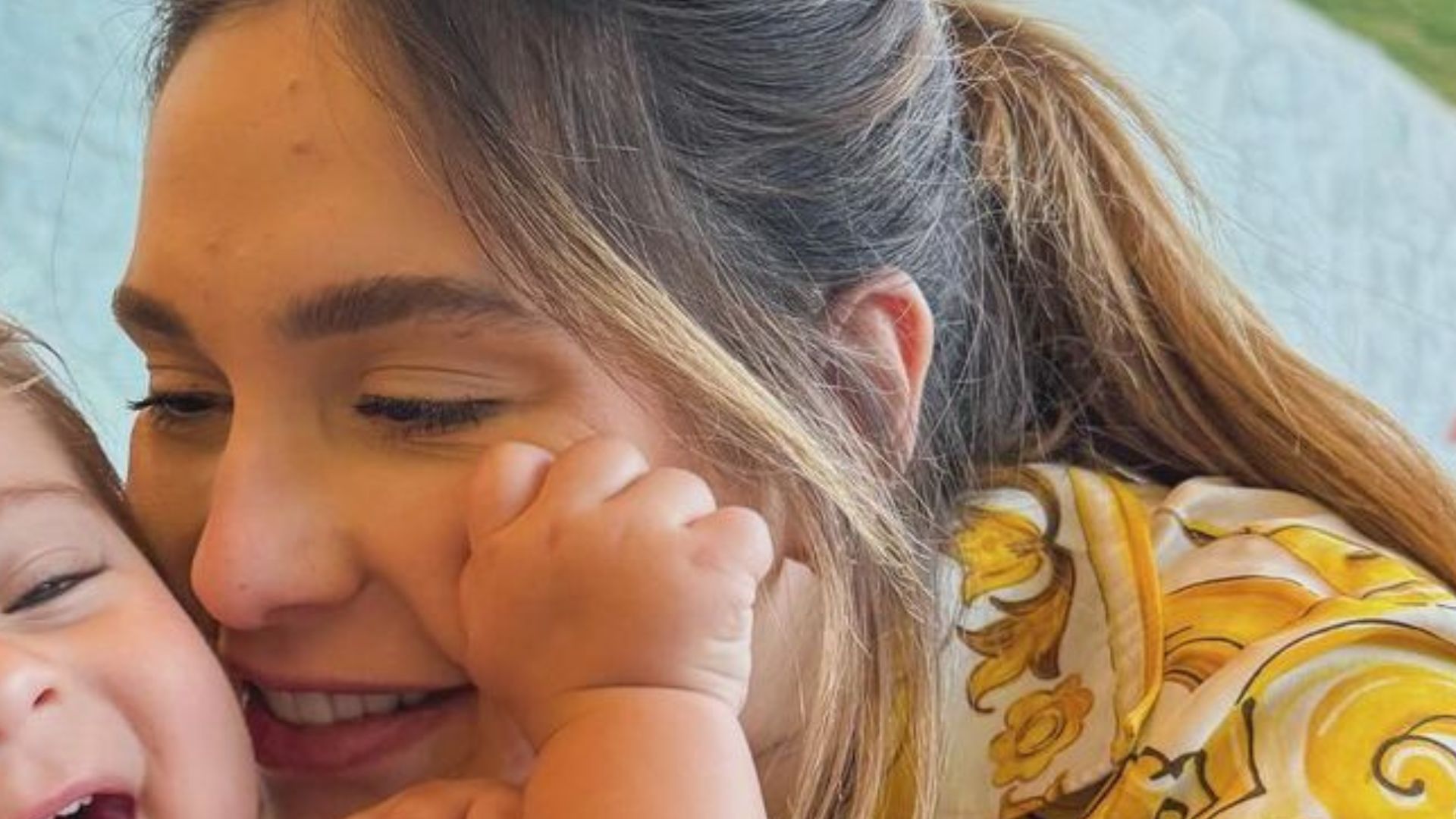 Virginia Fonseca encanta ao surgir agarradinha com o afilhado: “A dinda ama”