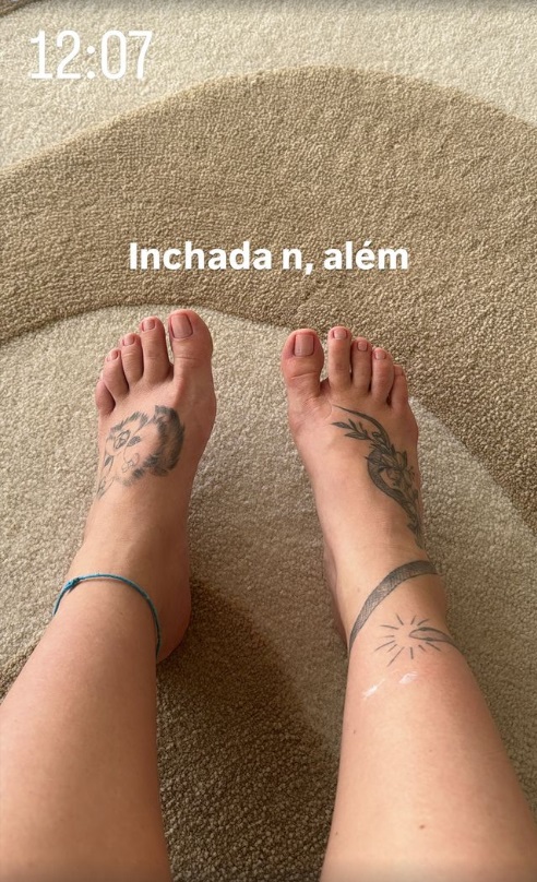 Virginia mostra p&eacute; inchado (Reprodu&ccedil;&atilde;o/Instagram) 