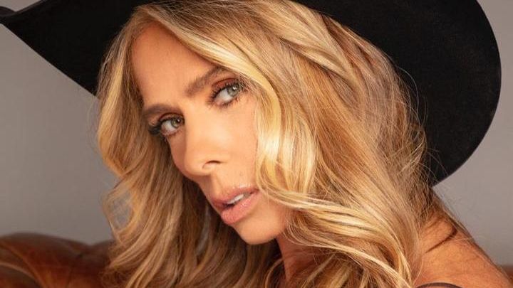 Adriane Galisteu relata experiência com a menopausa: ‘Me vi tão desesperada’