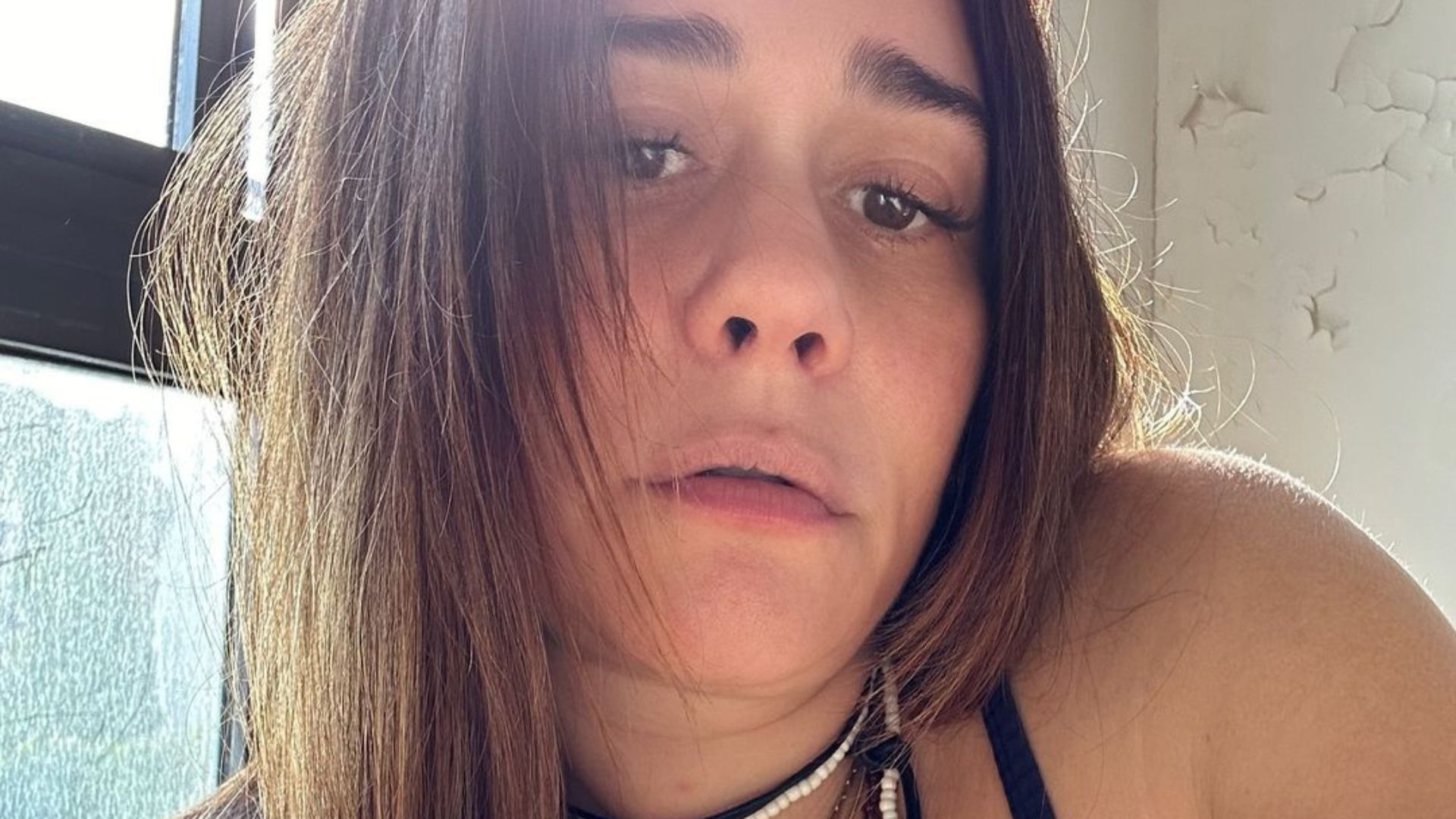 Alessandra Negrini visita o filho em Paris. Veja a foto!