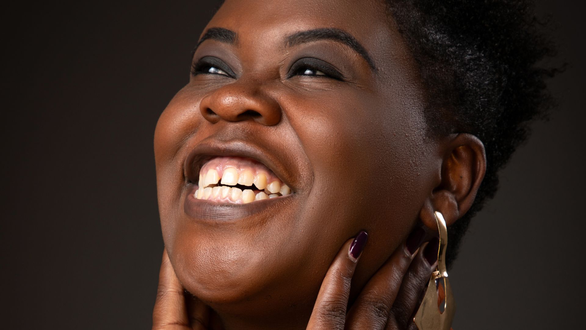 Destaque em Hairspray, Aline Cunha revela: ‘Não sou formada em Teatro’