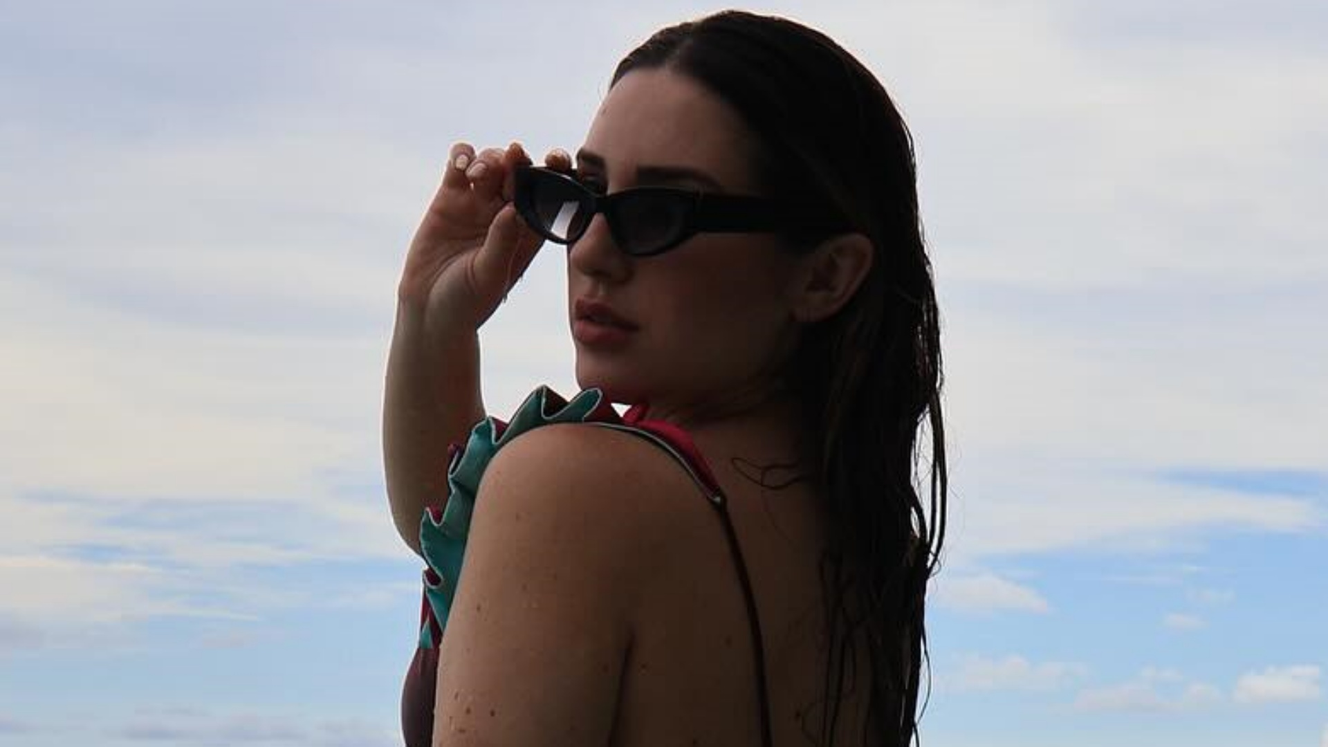 Ex-BBB Amanda Meirelles exibe corpaço durante viagem: “Muita beleza”