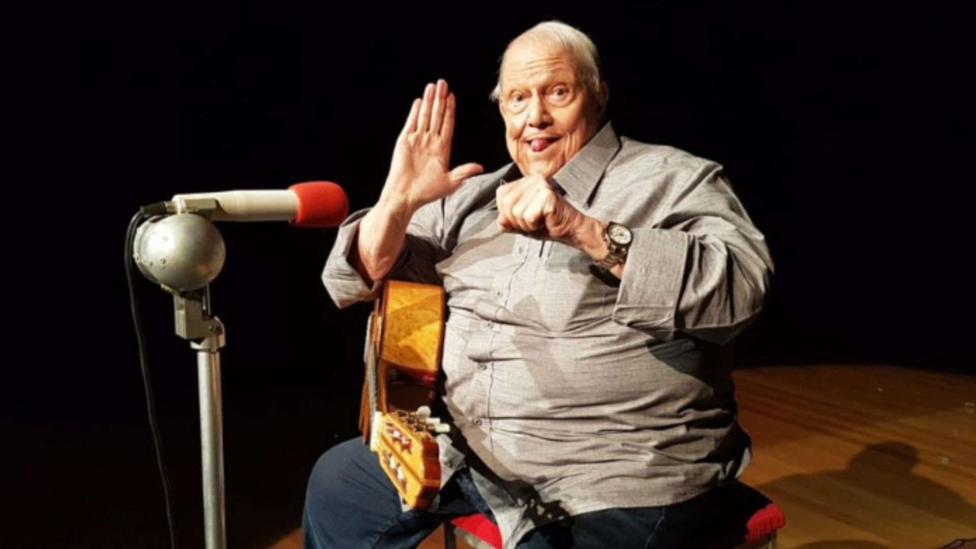 Aos 87 anos, morre humorista Ary Toledo em São Paulo