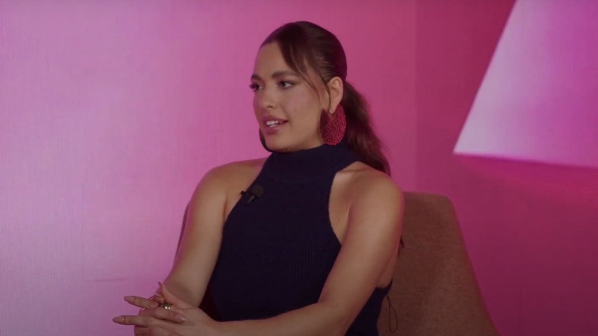 Beatriz Reis revela que planeja marca de roupas: ‘Gosto de usar coisas que só eu estou vestindo’