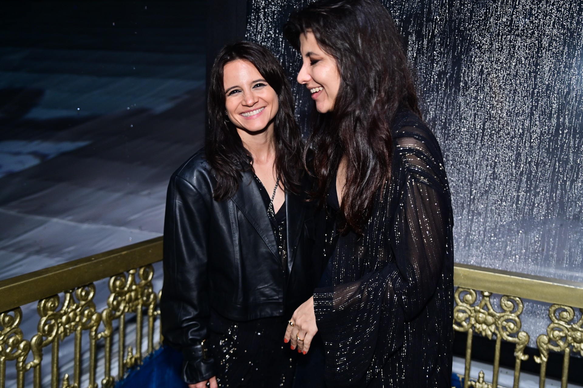 Bianca Comparato com a então namorada, Rafaella Caniello - Foto: Leo Franco / Agnews