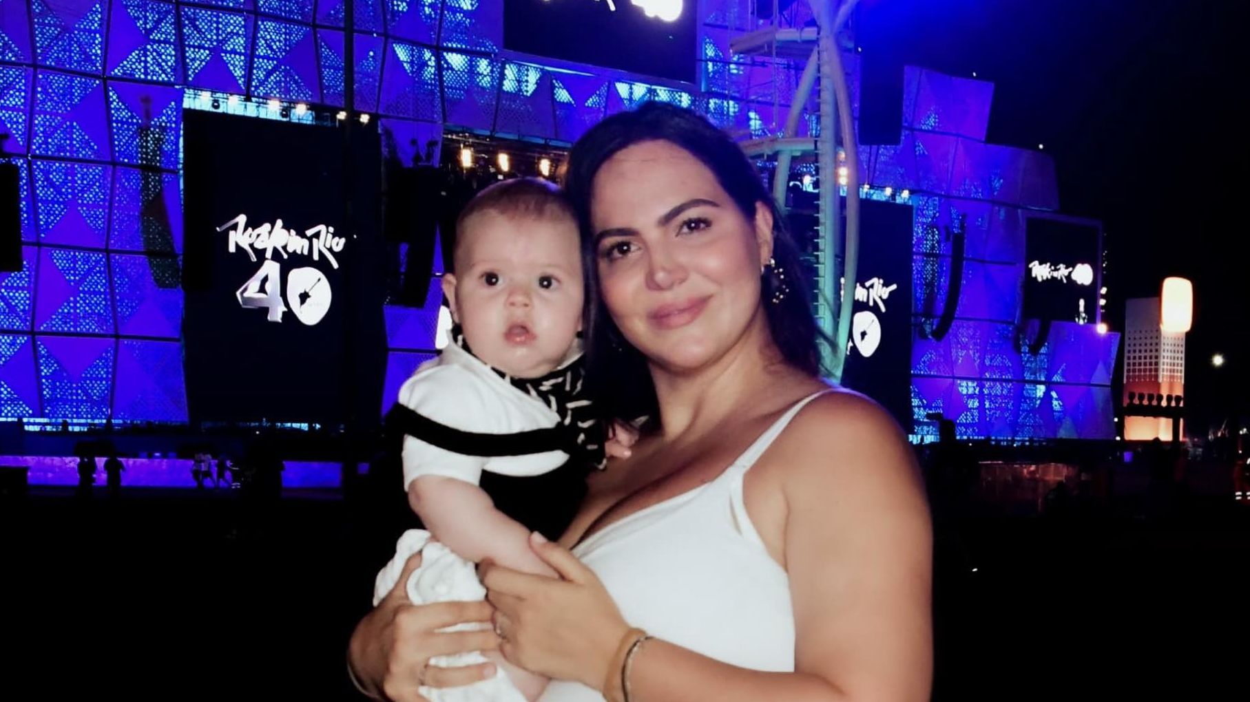 Carol Sampaio reflete sobre maternidade aos 42: ‘Melhor evento que já fiz na vida’