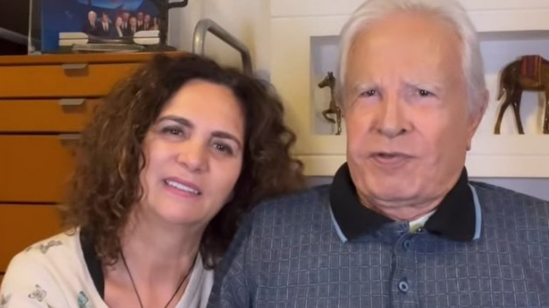Esposa de Cid Moreira revela decisão do apresentador sobre a CARAS: ‘Fez questão’
