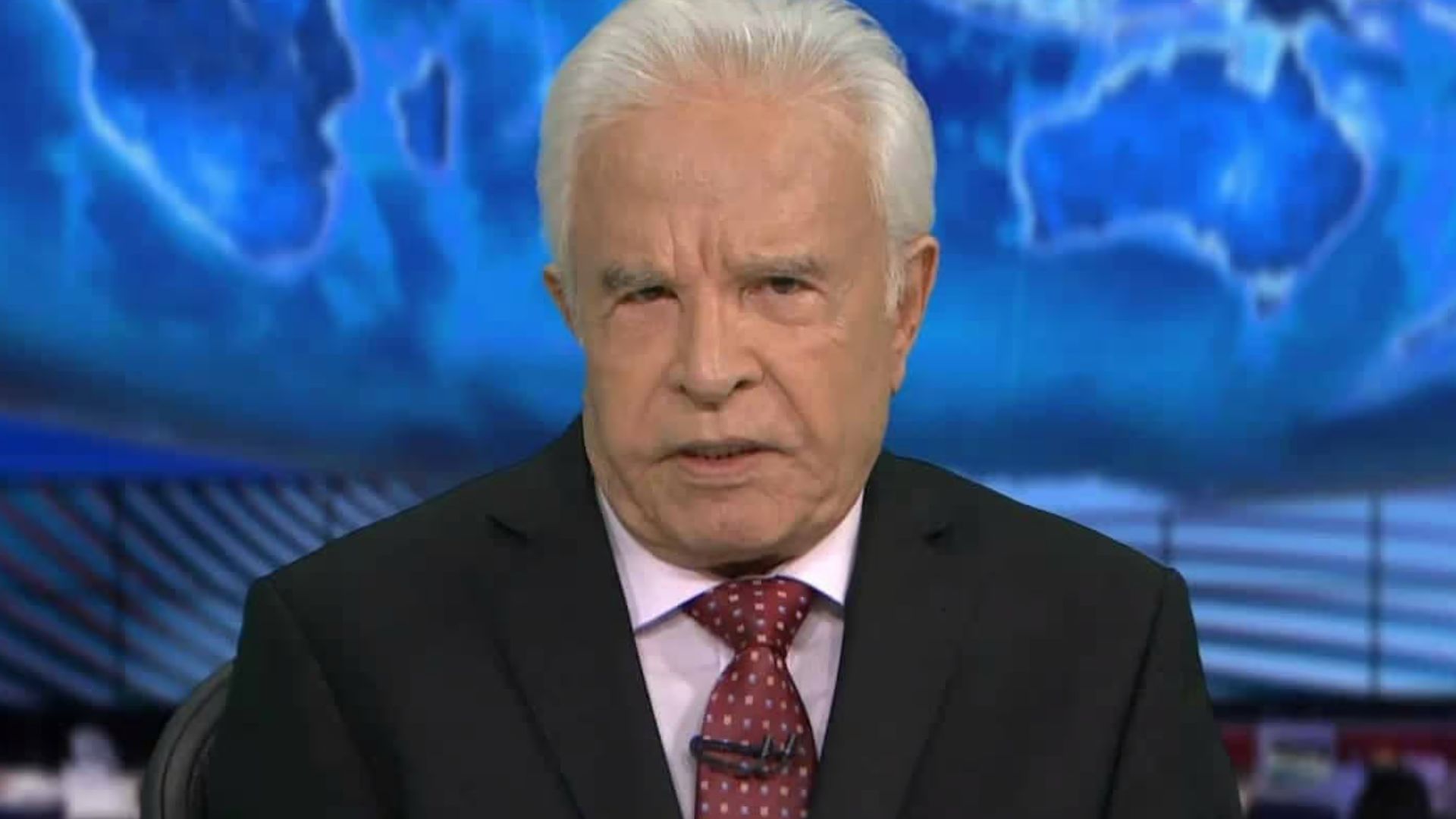 Cid Moreira já deixou bancada do Jornal Nacional às pressas durante incêndio