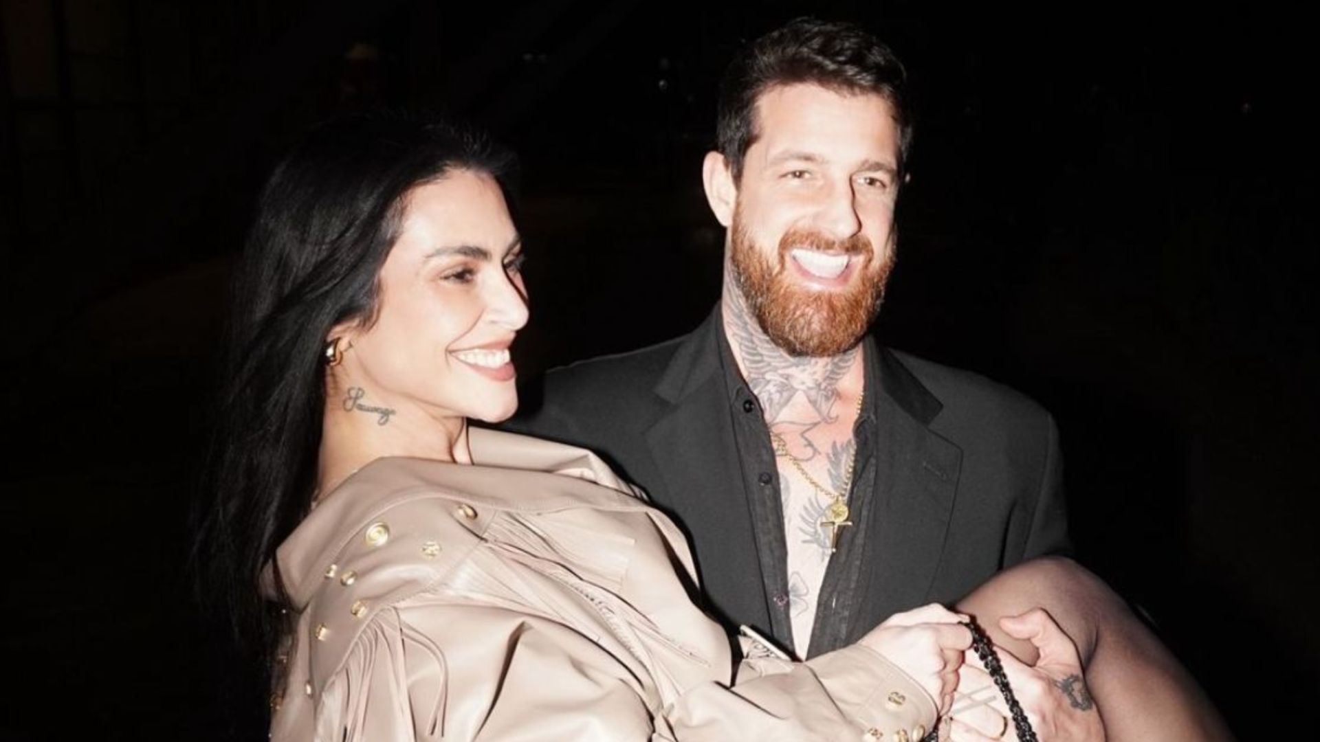 Cleo arranca elogios dos fãs ao abrir registros com o marido