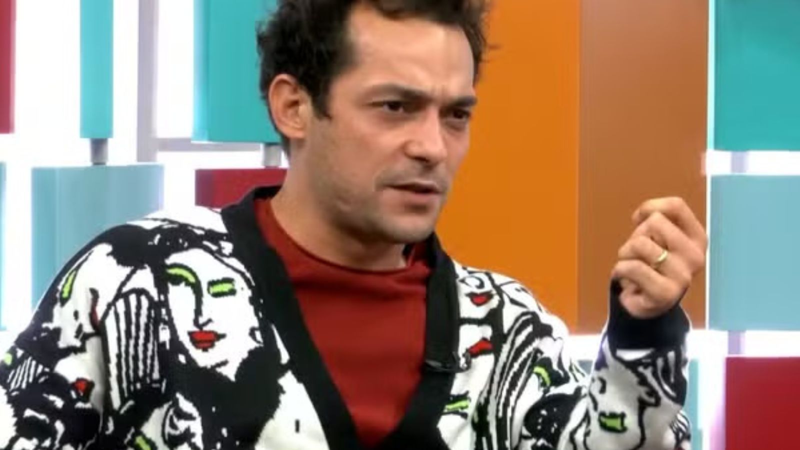 Eduardo Sterblitch entrega como descobriu traição de maneira inusitada: ‘Muito mal’