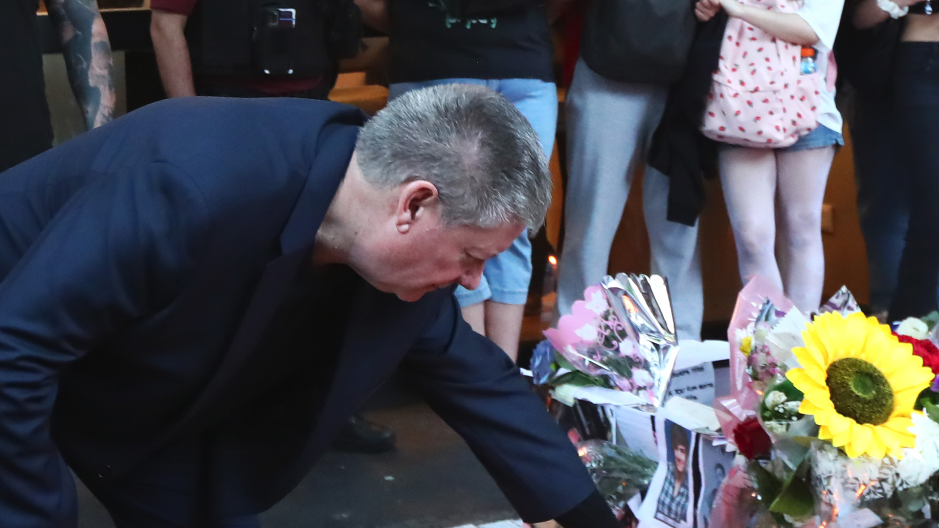 Pai de Liam Payne viaja para buscar o corpo do filho após morte repentina