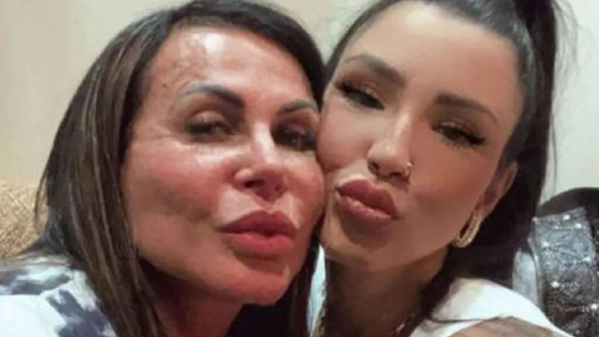 Não é família? Entenda a relação entre Gretchen e Jenny Miranda