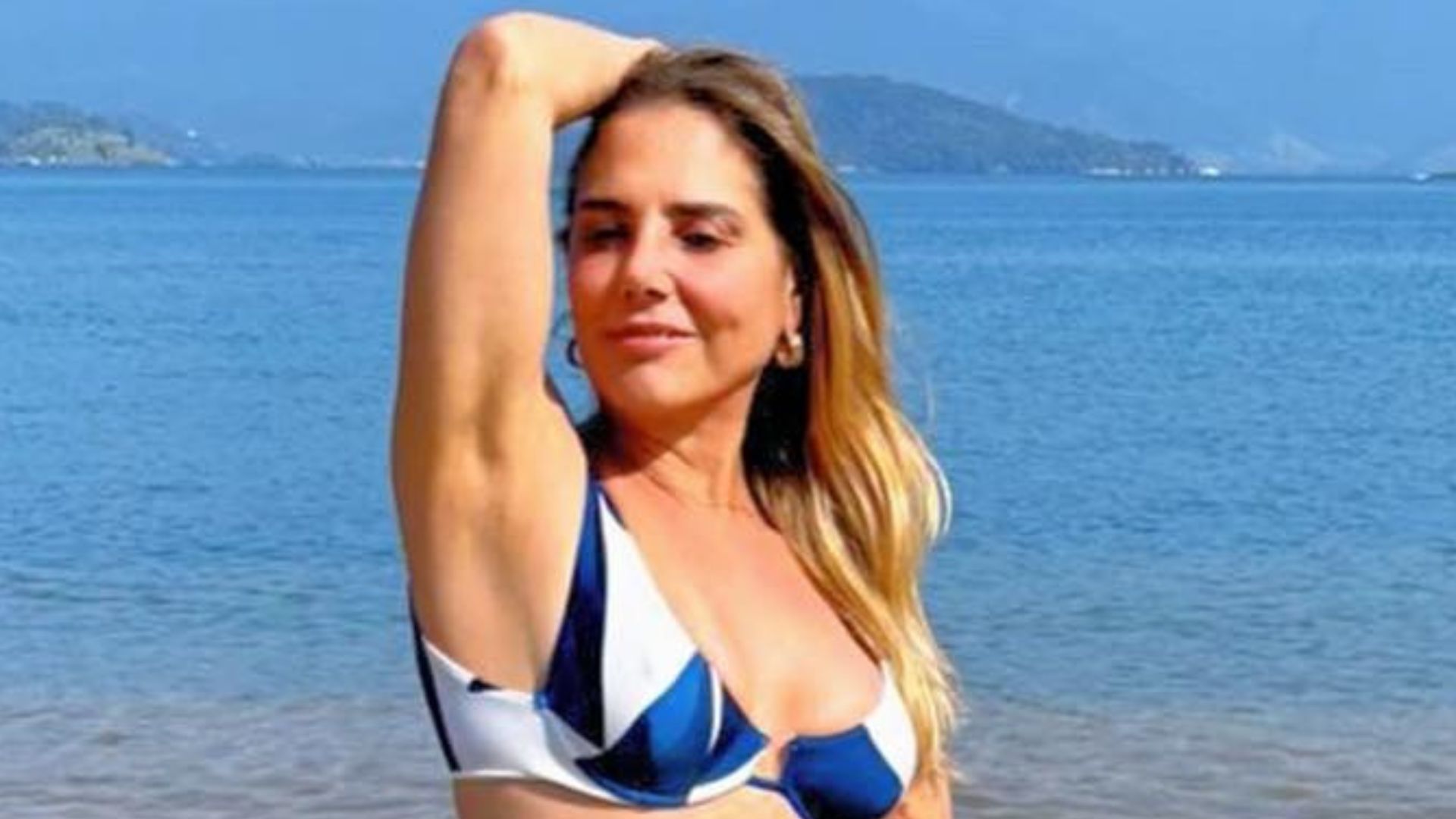 Heloisa Périssé impressiona ao mostrar fotos em dia de praia: ‘Lindíssima’