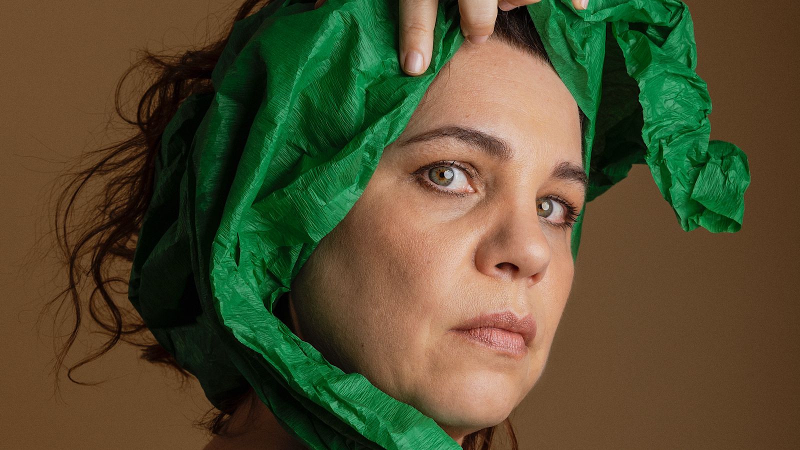 Isabel Teixeira afirma viver o auge da carreira nos palcos: ‘Sou triatleta na atuação’