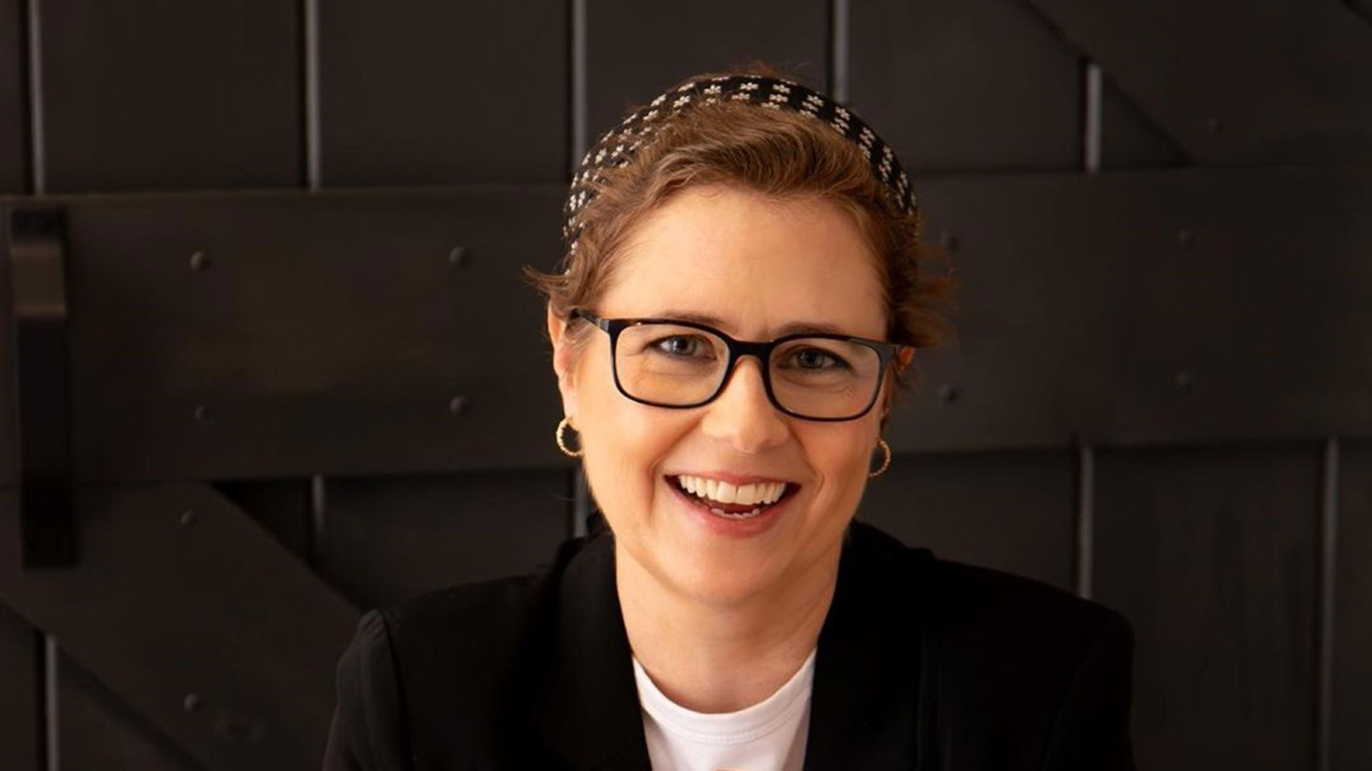 Jenna Fischer, atriz de The Office, revela câncer em relato emocionante