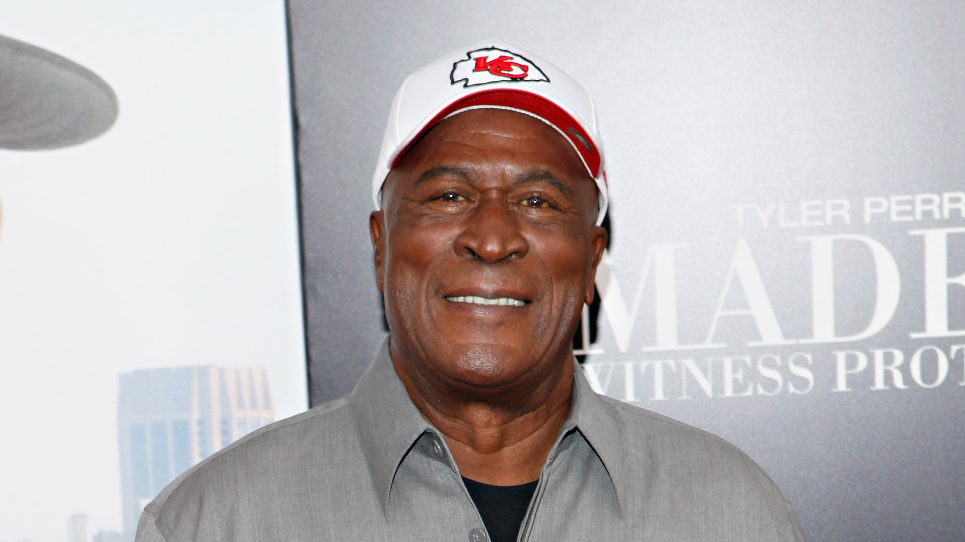 Filha de John Amos diz que soube da morte do ator após 40 dias