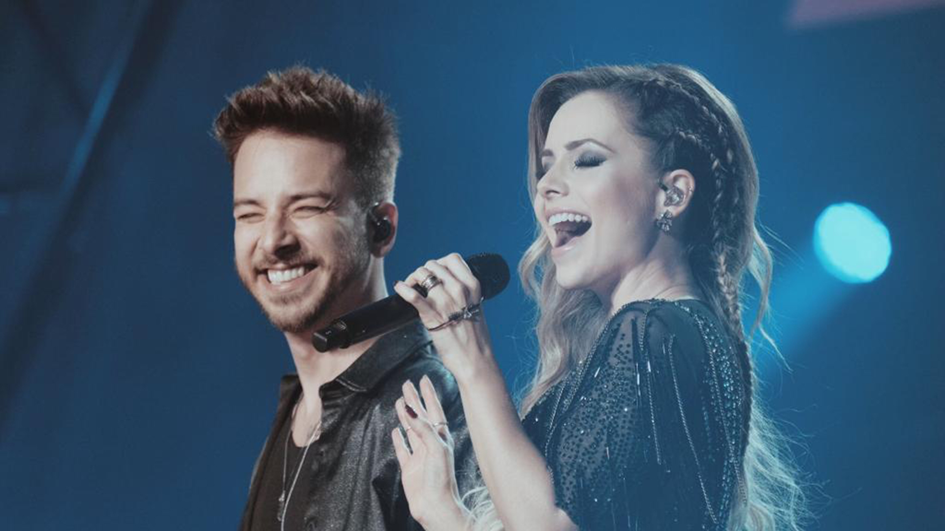 Sandy e Junior faltam em encontro do elenco de seriado e motivo é revelado