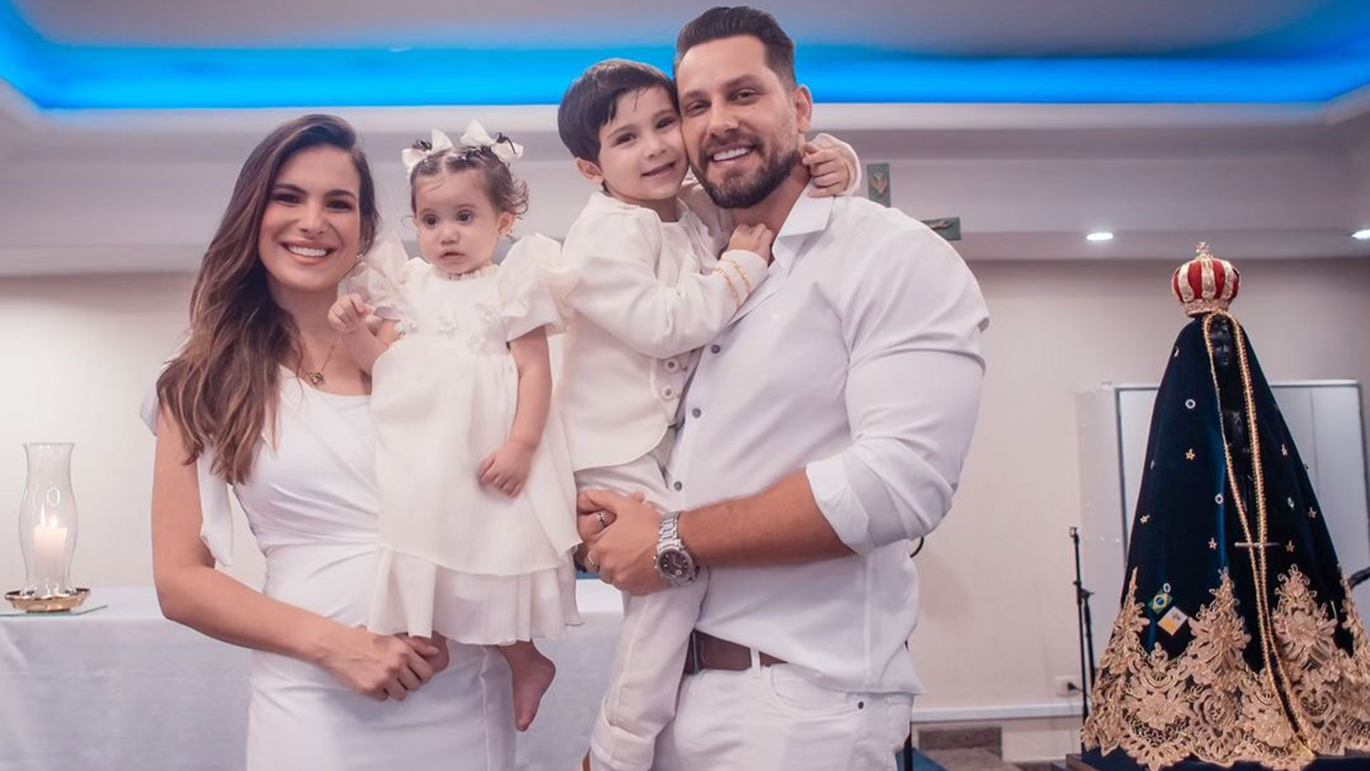 Kamilla Salgado mostra fotos do batizado de sua filha com Eliéser