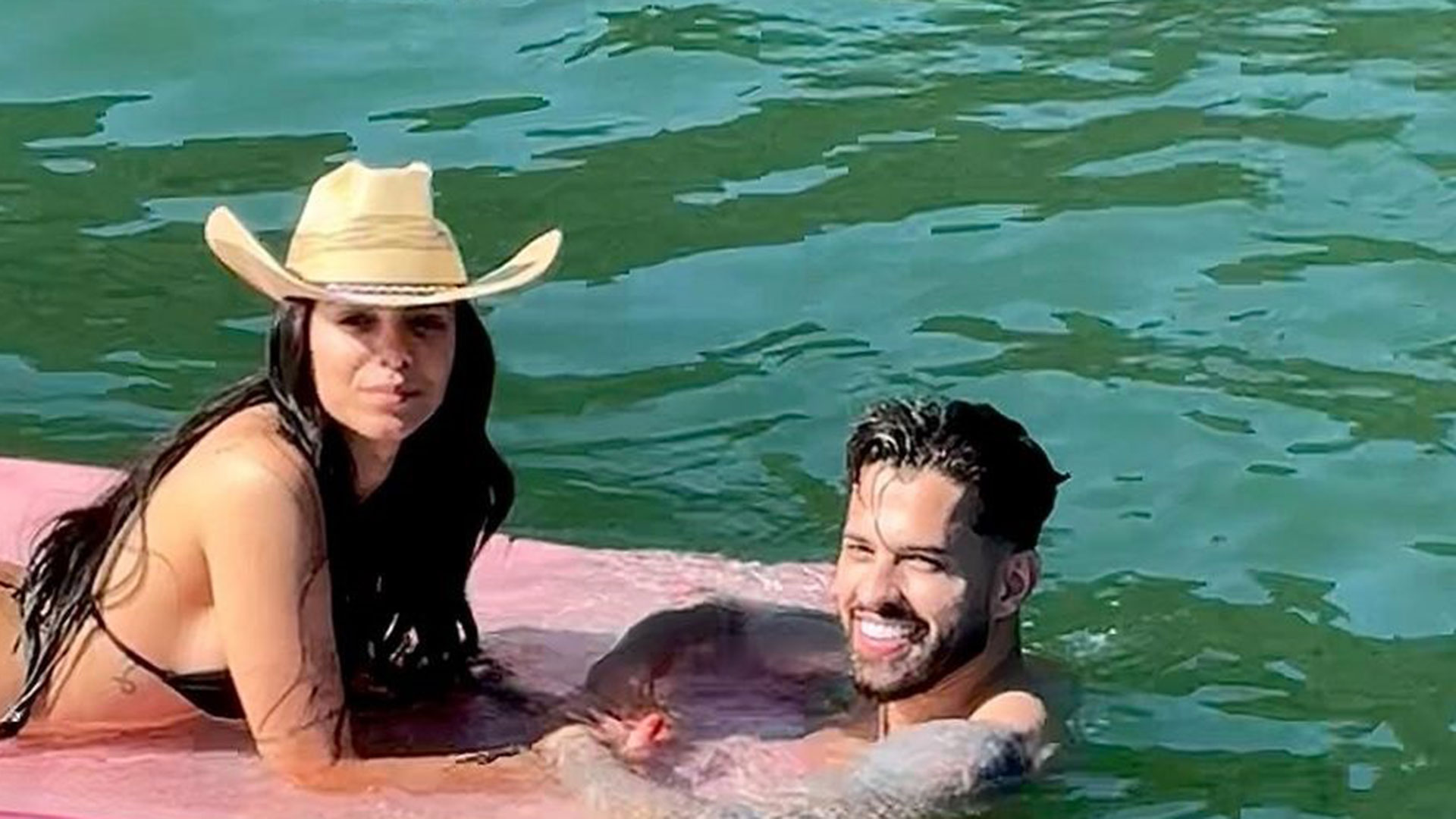 Key Alves celebra seis meses de namoro com Bruno Rosa