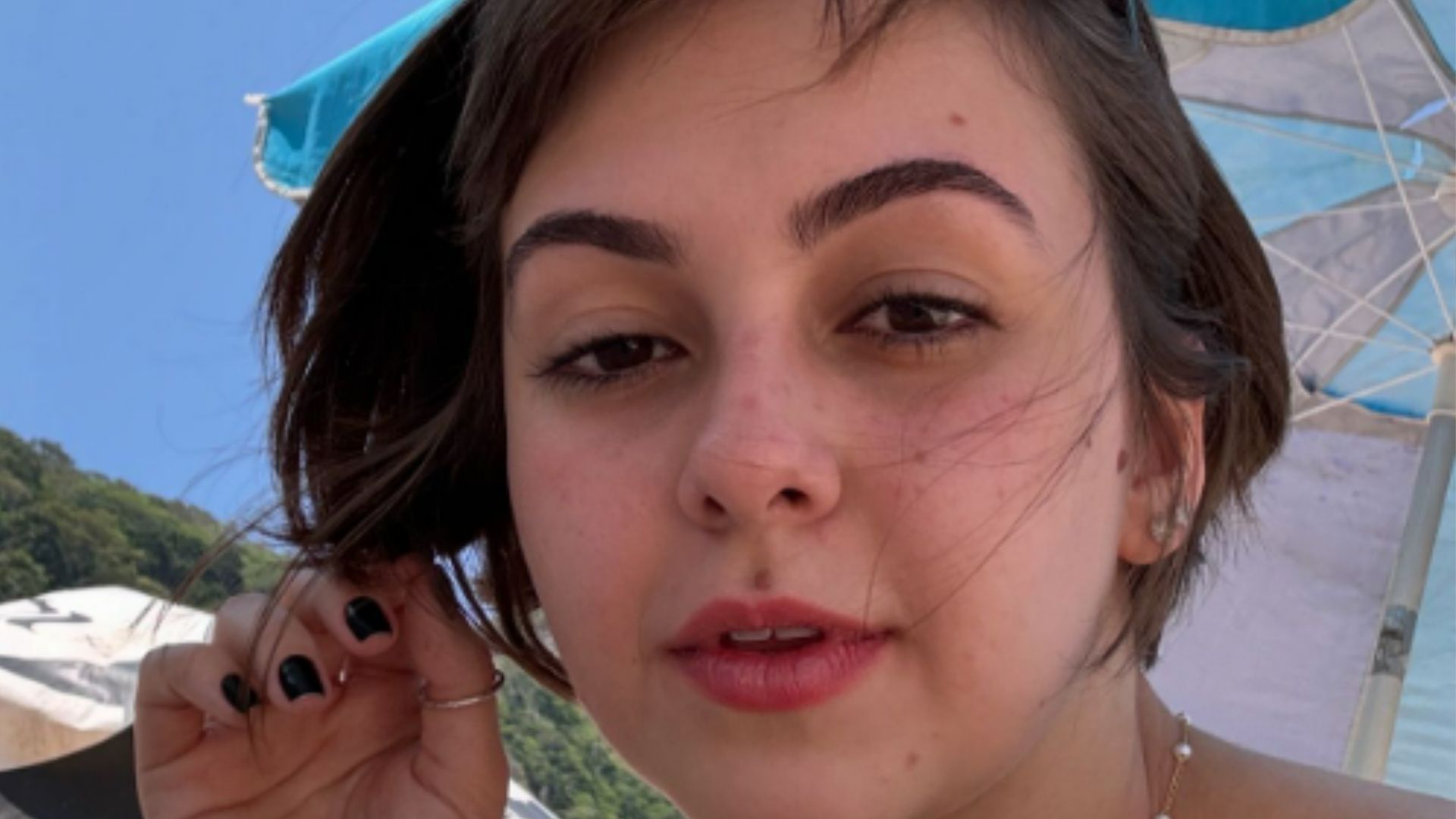 Klara Castanho Arranca Suspiros Ao Exibir Nova Sequ ncia De Fotos 