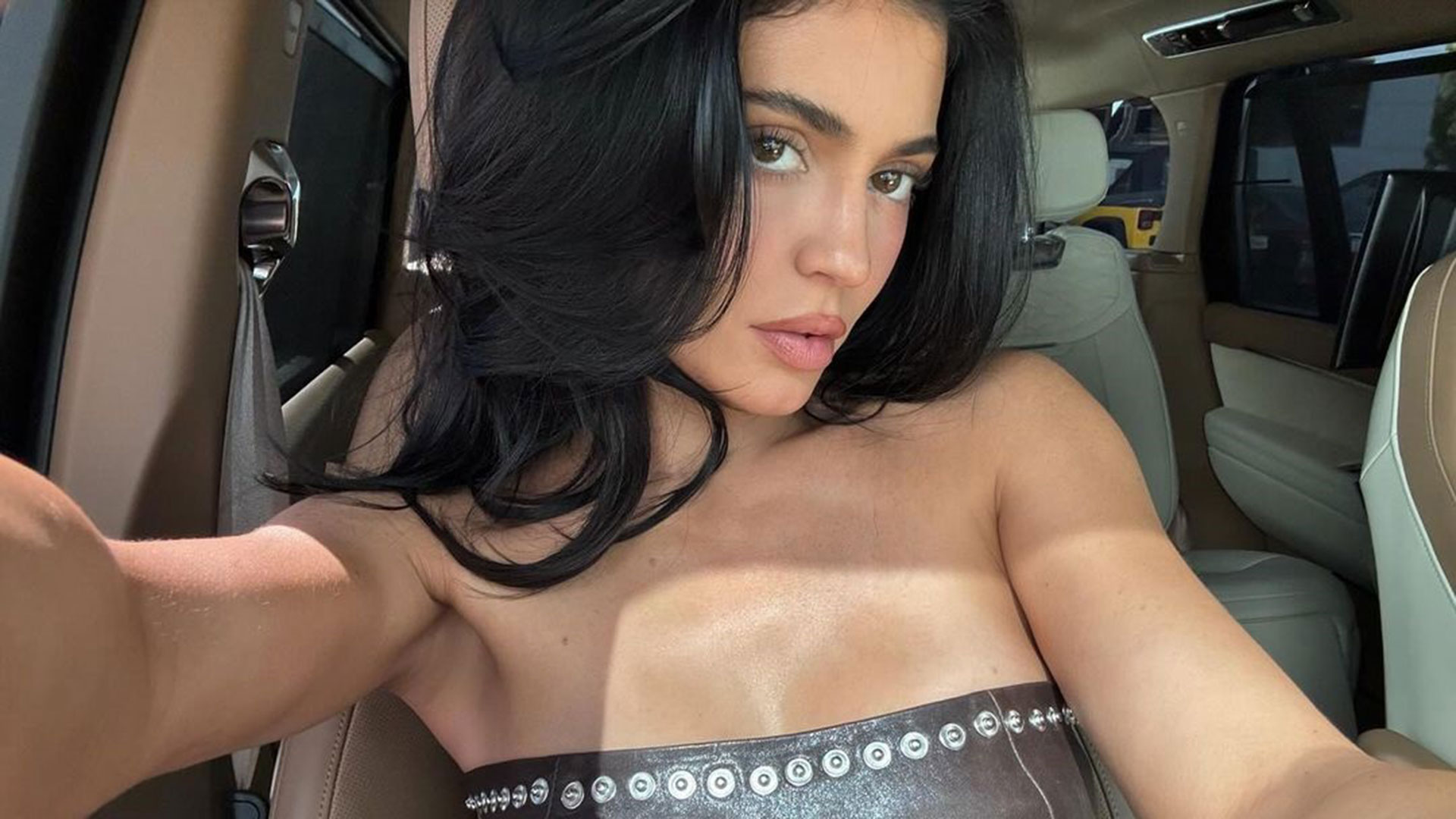 Kylie Jenner desabafa sobre mudanças no corpo após as gestações