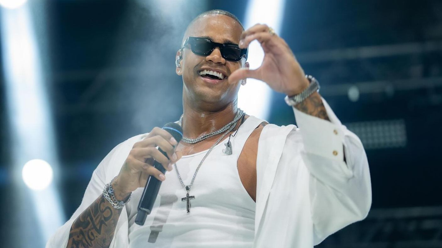 Léo Santana dá detalhes de música para Garota do Momento: ‘Fora do que estão acostumados’