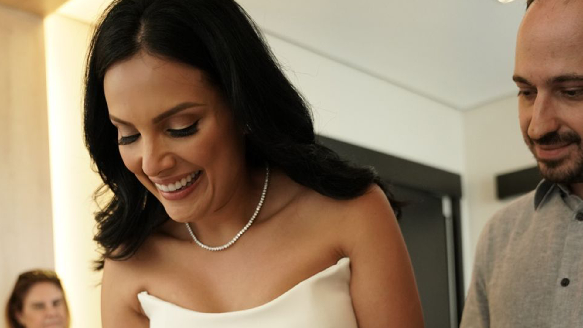 Márcia Dantas, do Tá na Hora, se casa no civil. Veja o vestido da noiva