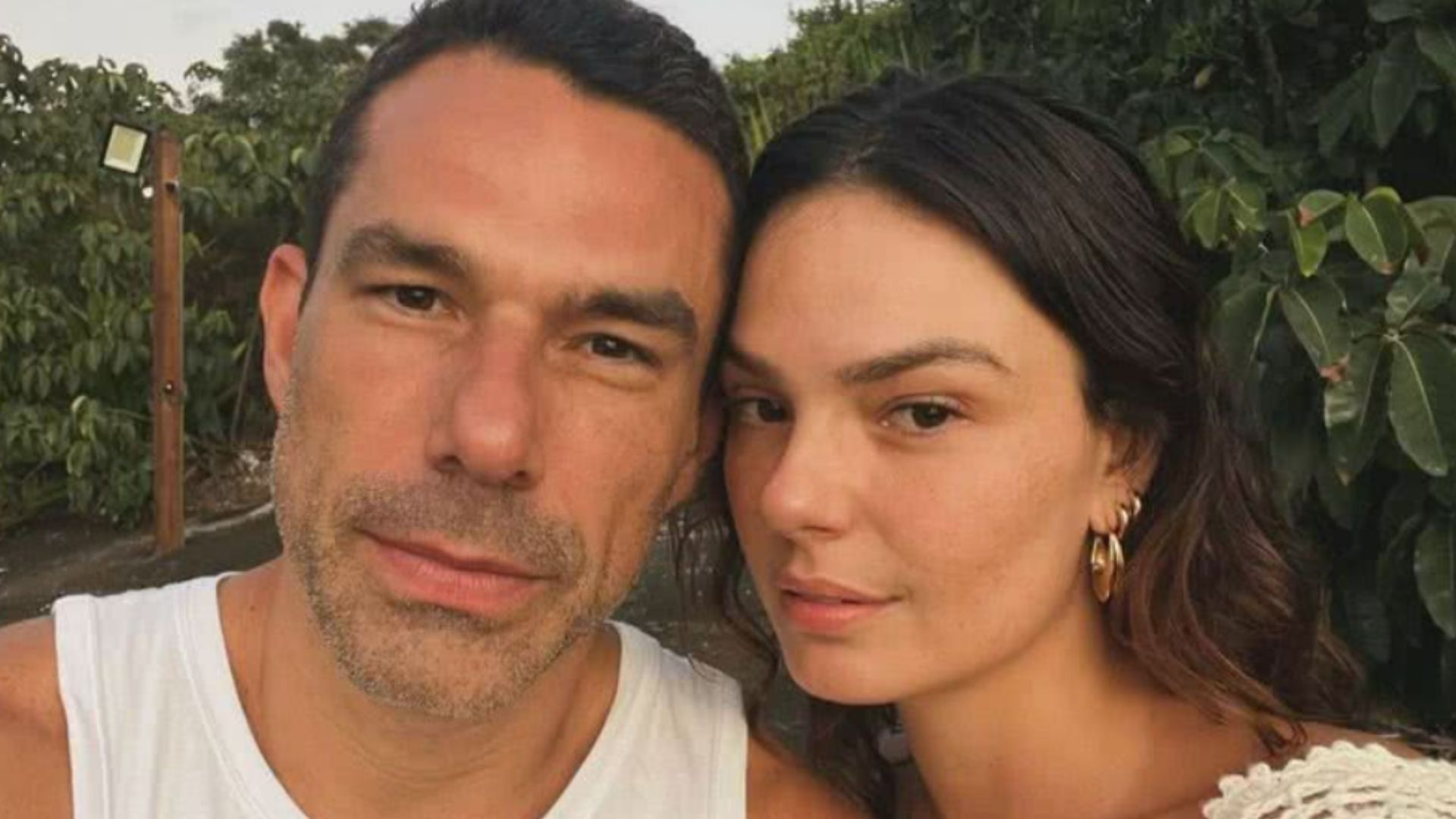 Casamento de Isis Valverde contará com time de padrinhos famosos